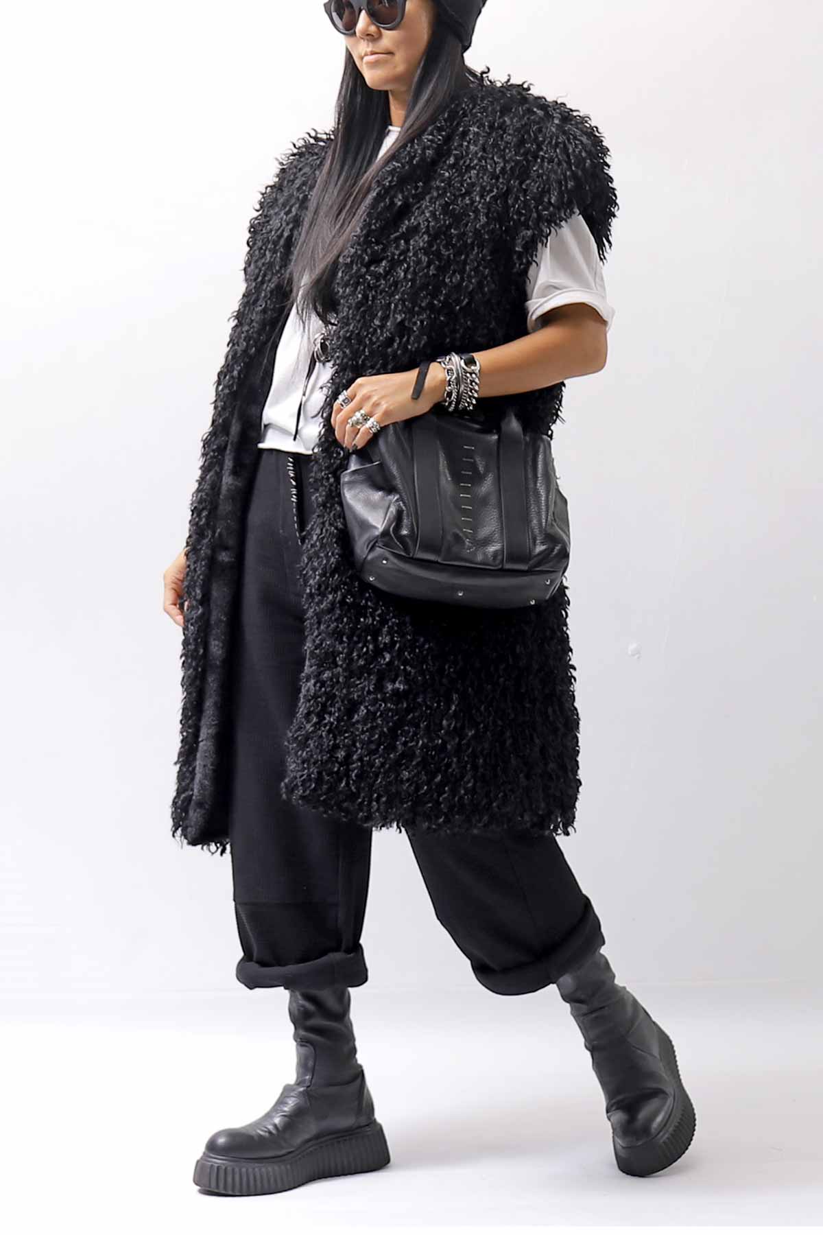 【NOSTRASANTISSIMA】 REVERSIBLE ECO FUR GILLET J114_BLACK