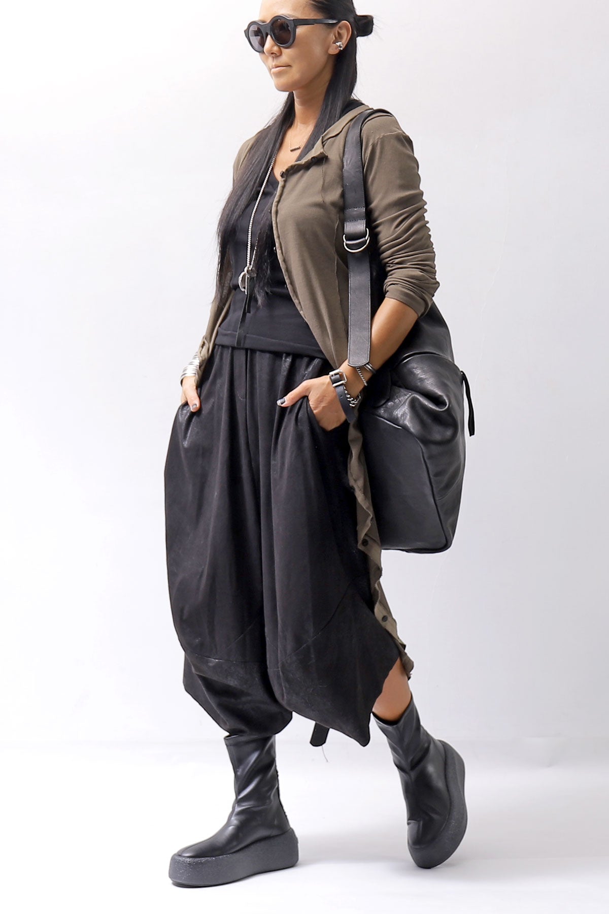 【VIC MATIE】 ECO STRETCH LEATHER SNEAKER BOOTS 2310D_BLACK