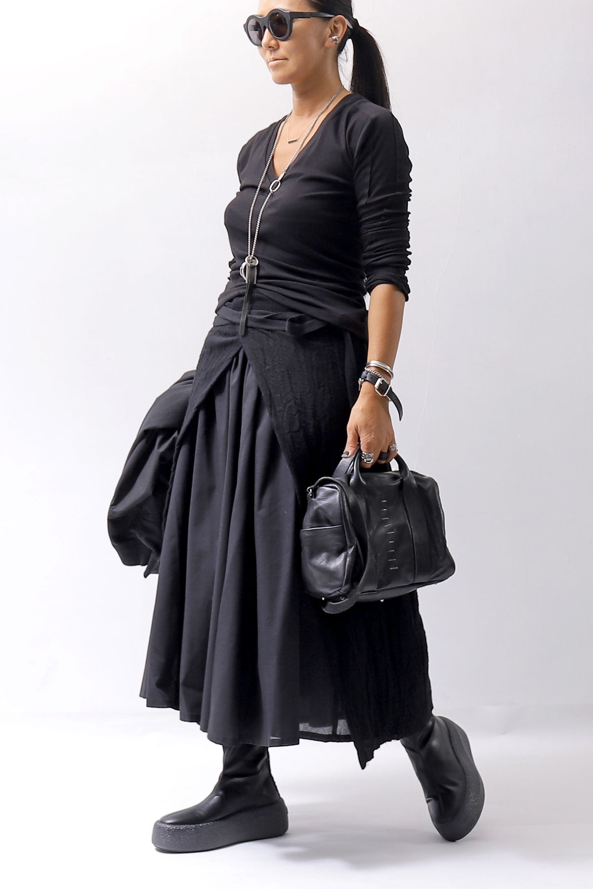 【VIC MATIE】 ECO STRETCH LEATHER SNEAKER BOOTS 2310D_BLACK