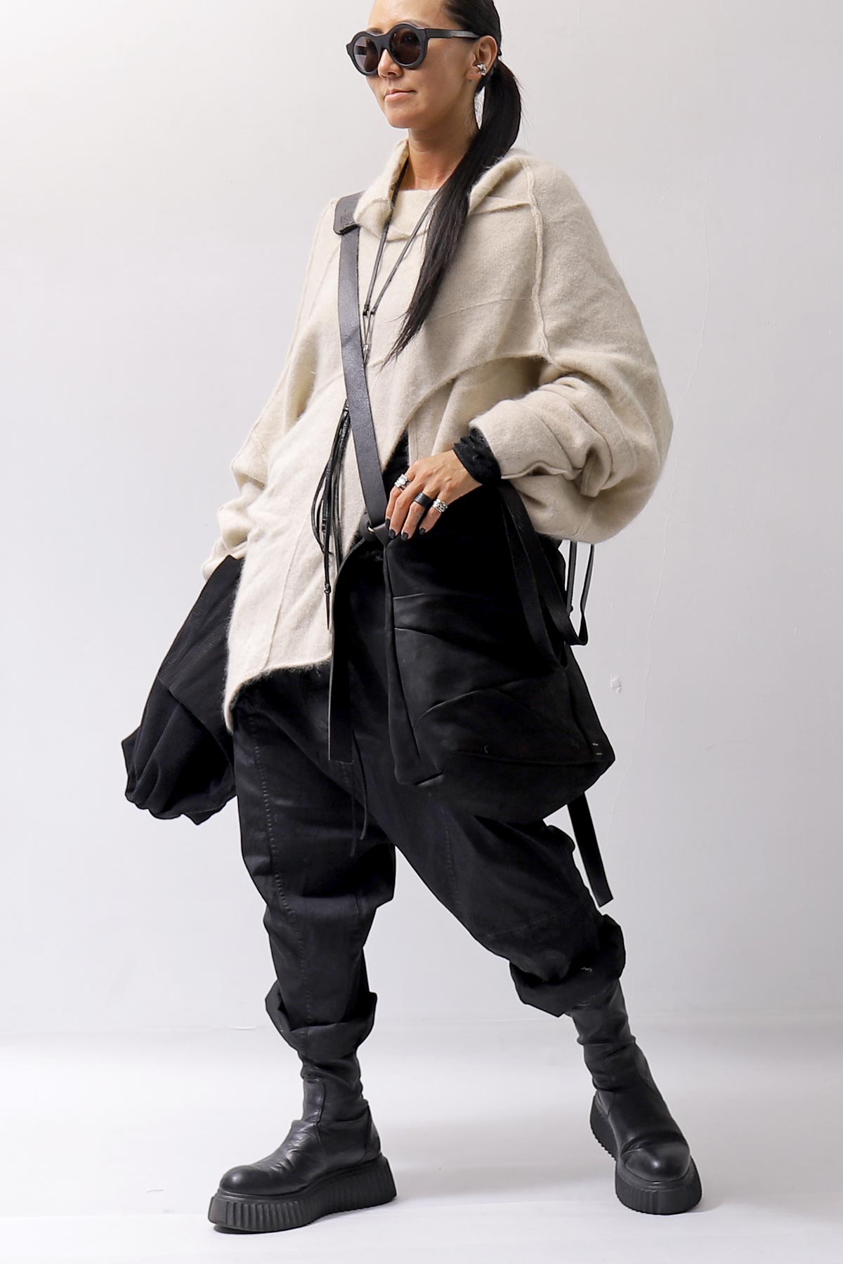 【RUNDHOLZ】 UNISEX RACCOON FRONT FLAP KNIT 141 0703_BONE MEL