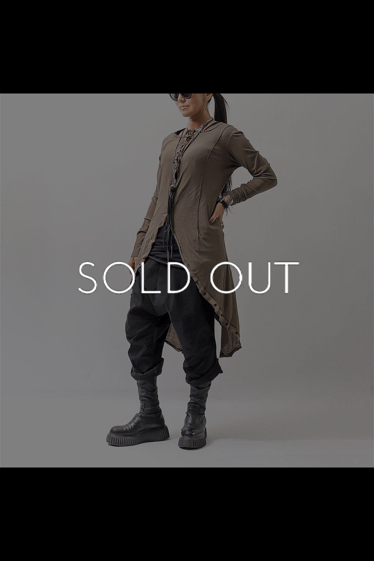 【RUNDHOLZ】 RIB COTTON PENGUIN BUTTON LONG TOP 234 0904_DUNE