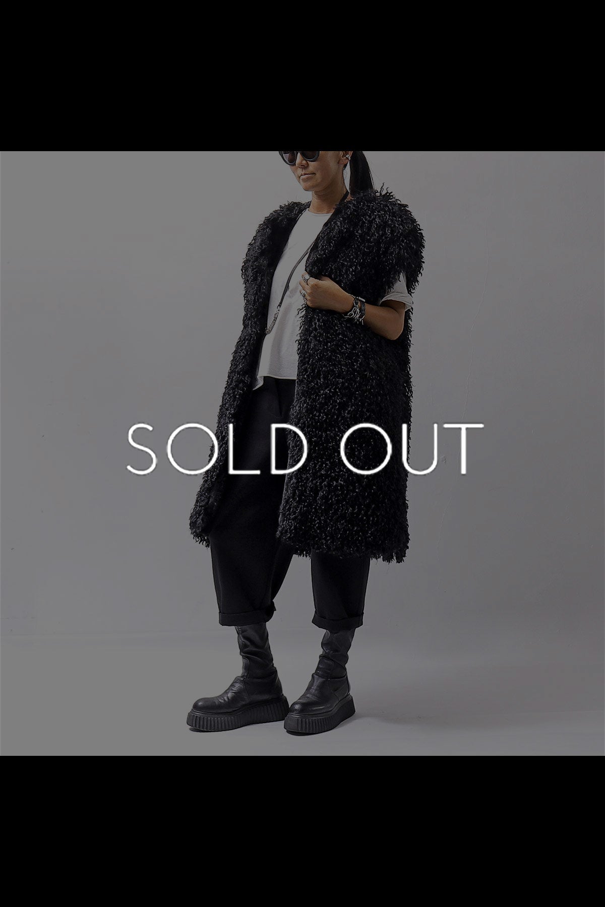 【NOSTRASANTISSIMA】 REVERSIBLE ECO FUR GILLET J114_BLACK