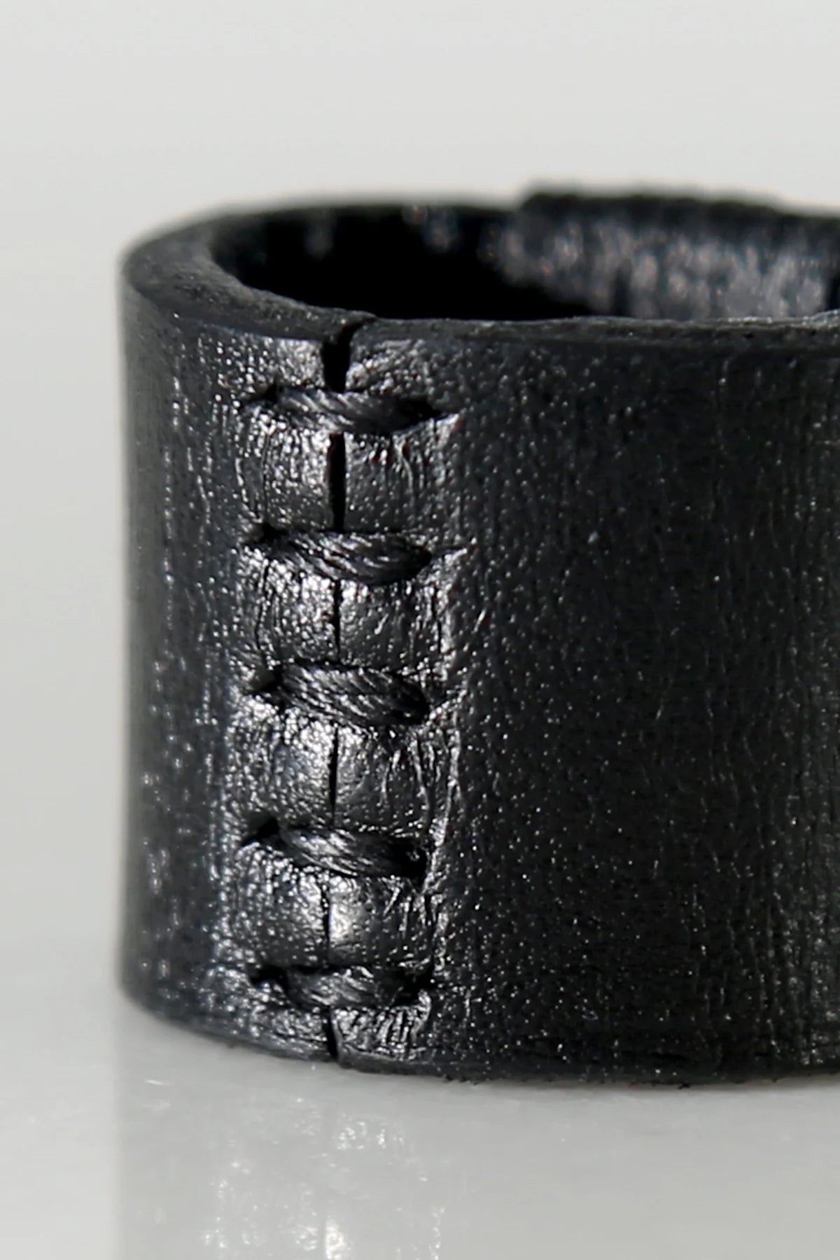 【Julia Fom】 LEATHER STITCHES RING ASE7_BLACK