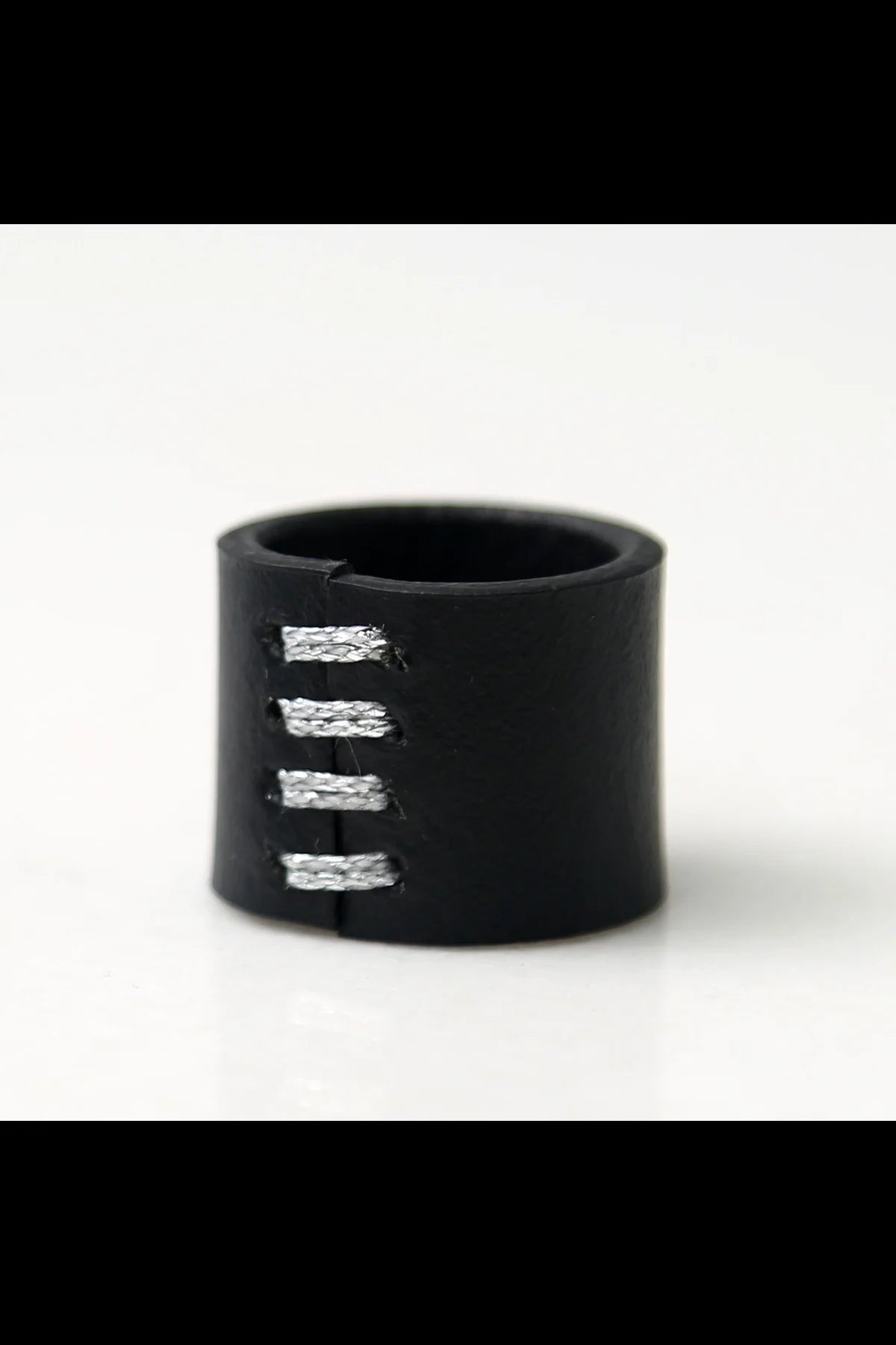 【Aumorfia】 SILVER STITCHED LEATHER RING