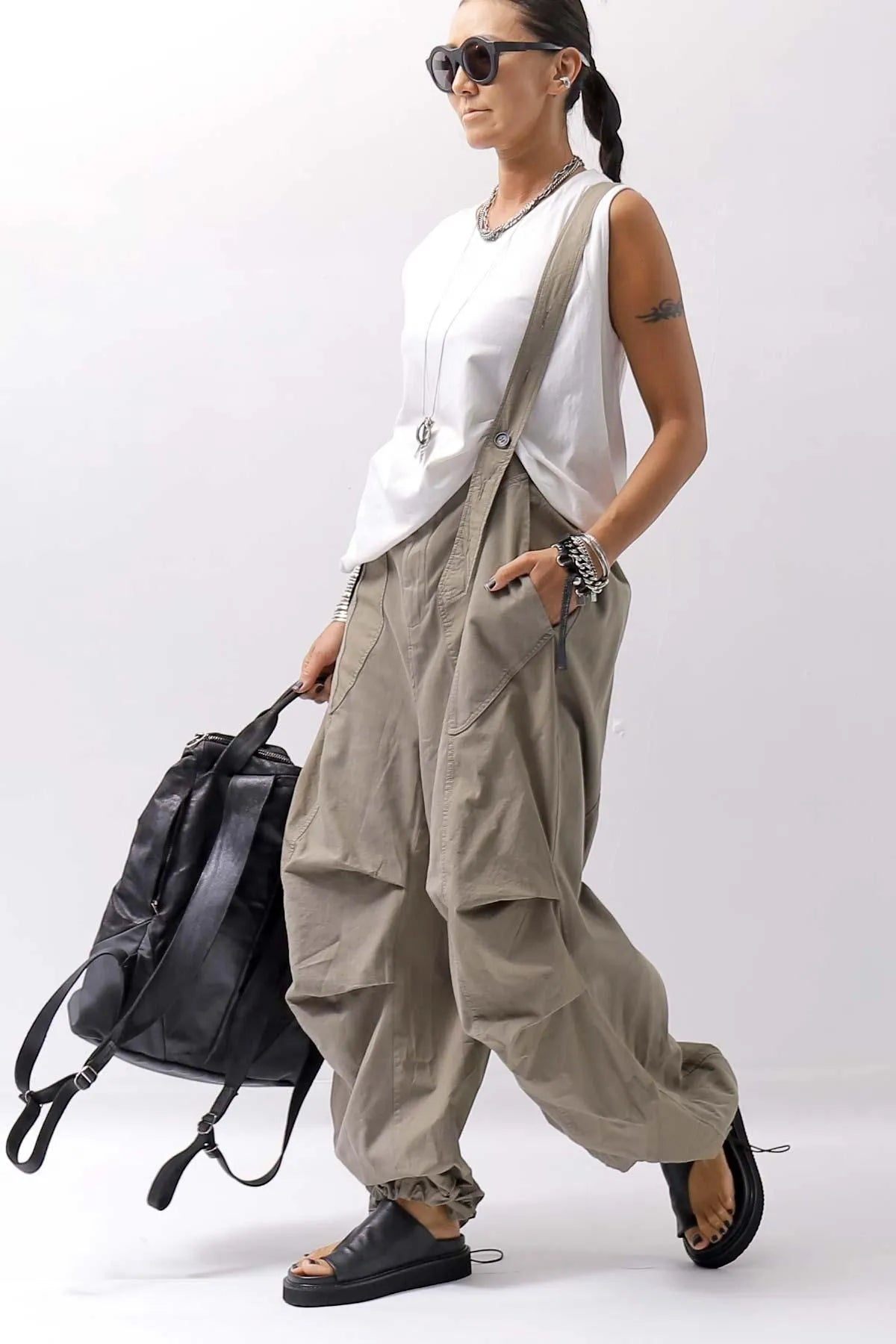 【NOSTRASANTISSIMA】 SIDE TACK SLEEVE-LESS TOP TS02_WHITE