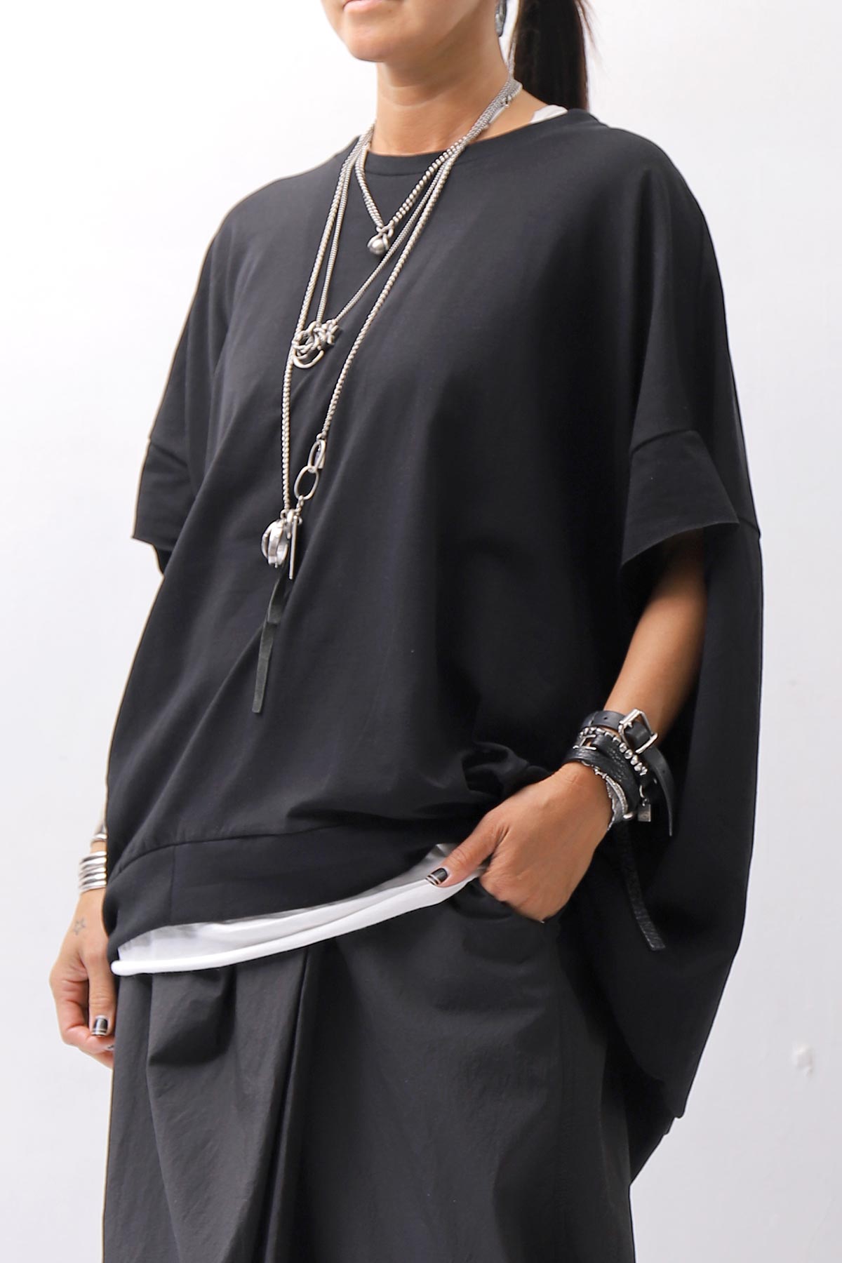 【bajra】 UNISEX BACK DRAPE HALF SLEEVE TOPS 160QK05_BLACK