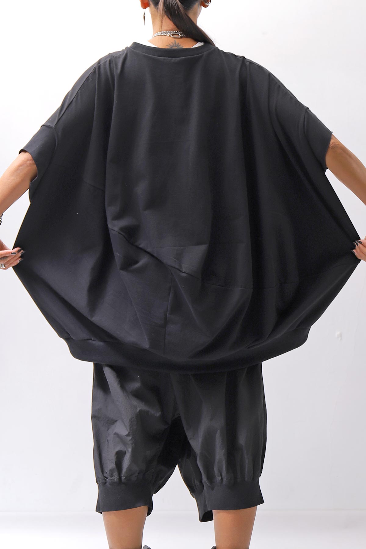 【bajra】 UNISEX BACK DRAPE HALF SLEEVE TOPS 160QK05_BLACK