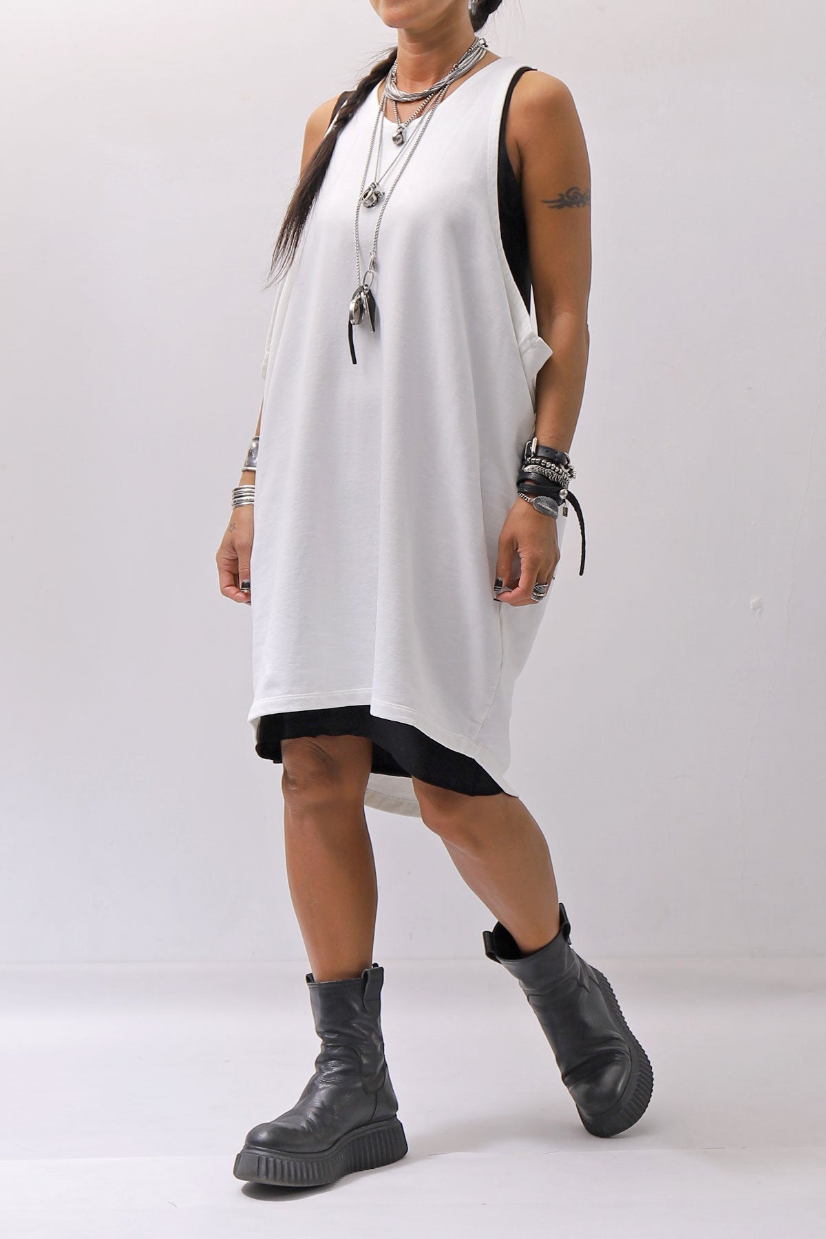 【NOSTRASANTISSIMA】 OPEN BACK LIGHT SWEAT COVER LONG TANK TOP M142_WHITE