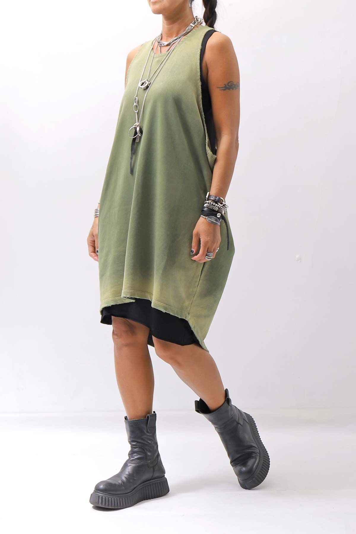 【NOSTRASANTISSIMA】 OPEN BACK LIGHT SWEAT COVER LONG TANK TOP M142_GREEN FADE