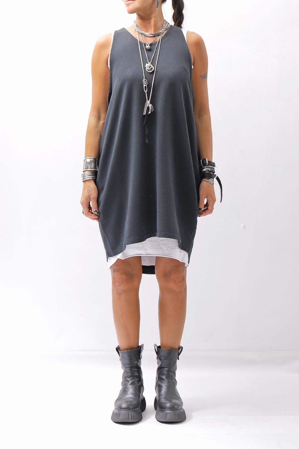 【NOSTRASANTISSIMA】 OPEN BACK LIGHT SWEAT COVER LONG TANK TOP M142_BLACK