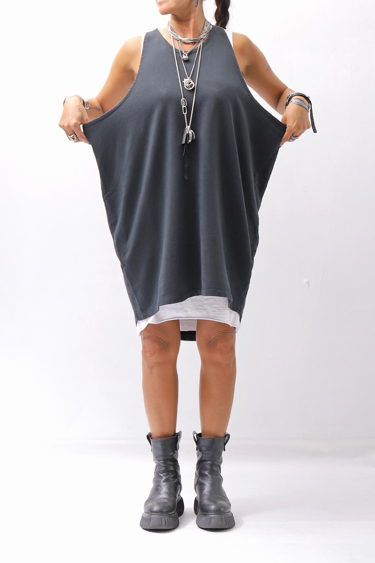【NOSTRASANTISSIMA】 OPEN BACK LIGHT SWEAT COVER LONG TANK TOP M142_BLACK
