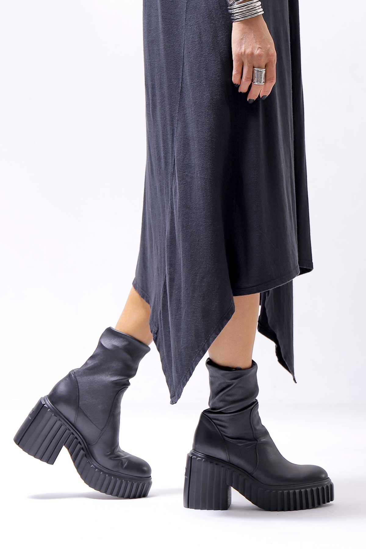 【AGL】 STRETCH LEATHER HEEL BOOTS MIDI HEEL STRETCH_BLACK