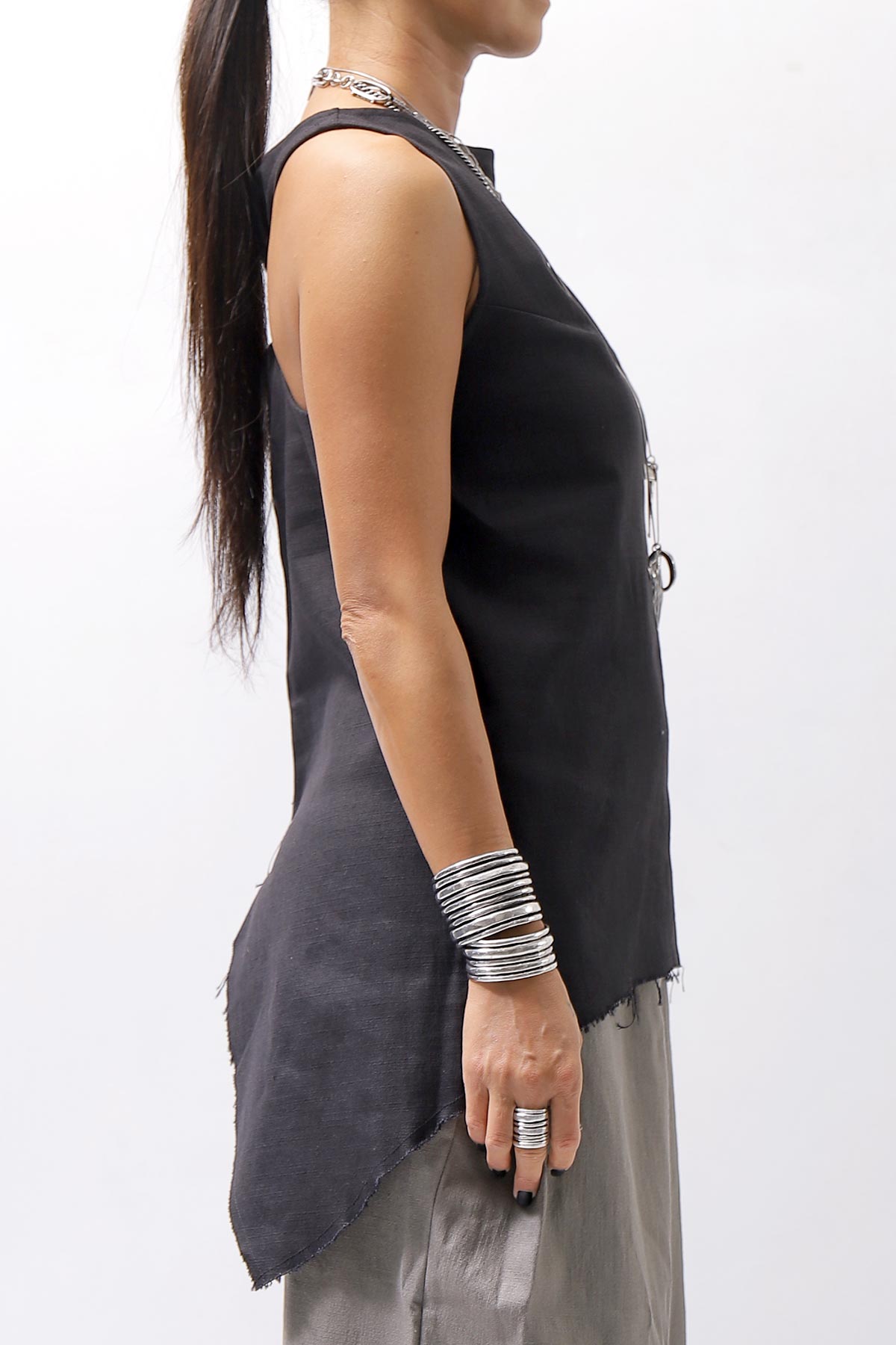 【Primordial is Primitive】 BACK CROSSED TANK TOP 413LS_BLACK