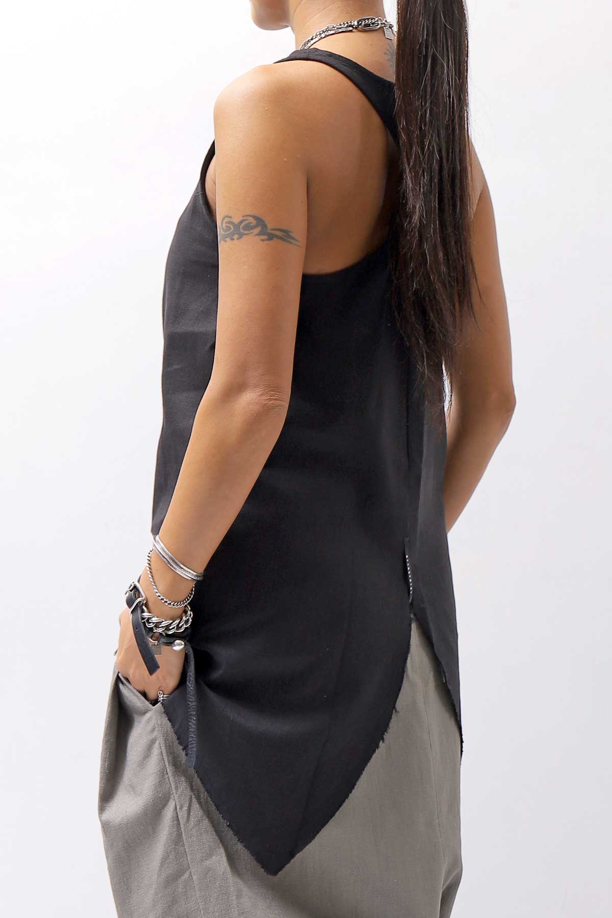 【Primordial is Primitive】 BACK CROSSED TANK TOP 413LS_BLACK