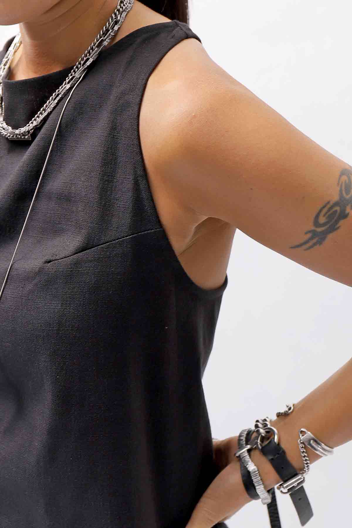 【Primordial is Primitive】 BACK CROSSED TANK TOP 413LS_BLACK