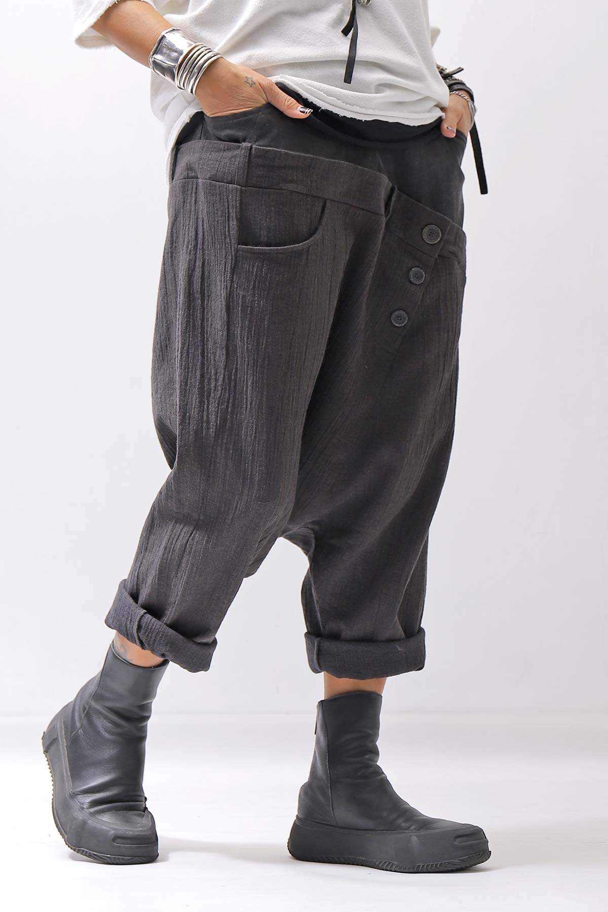 【studio b3】 UNSEX WRINKLE LINEN&amp;COTTON BOX SARROUEL PANTS RBB1974_FADE BLACK