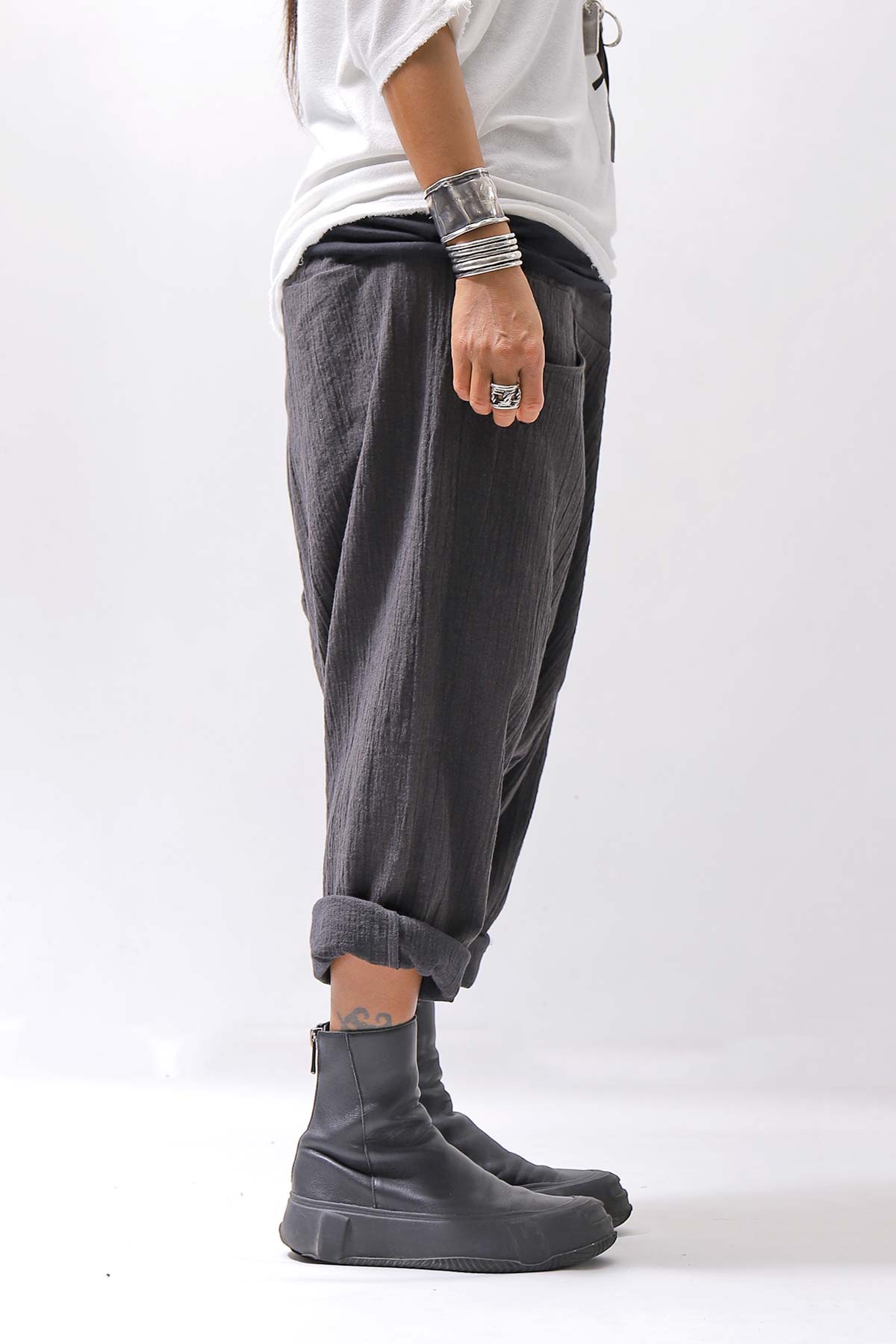 【studio b3】 UNSEX WRINKLE LINEN&amp;COTTON BOX SARROUEL PANTS RBB1974_FADE BLACK