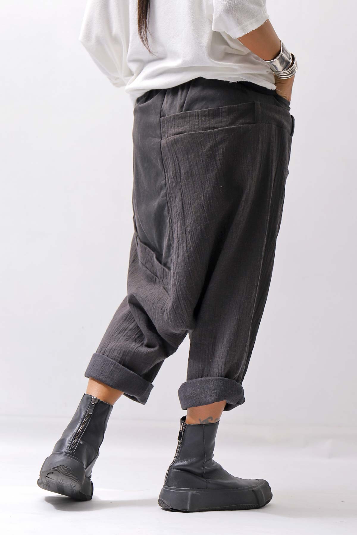 【studio b3】 UNSEX WRINKLE LINEN&amp;COTTON BOX SARROUEL PANTS RBB1974_FADE BLACK