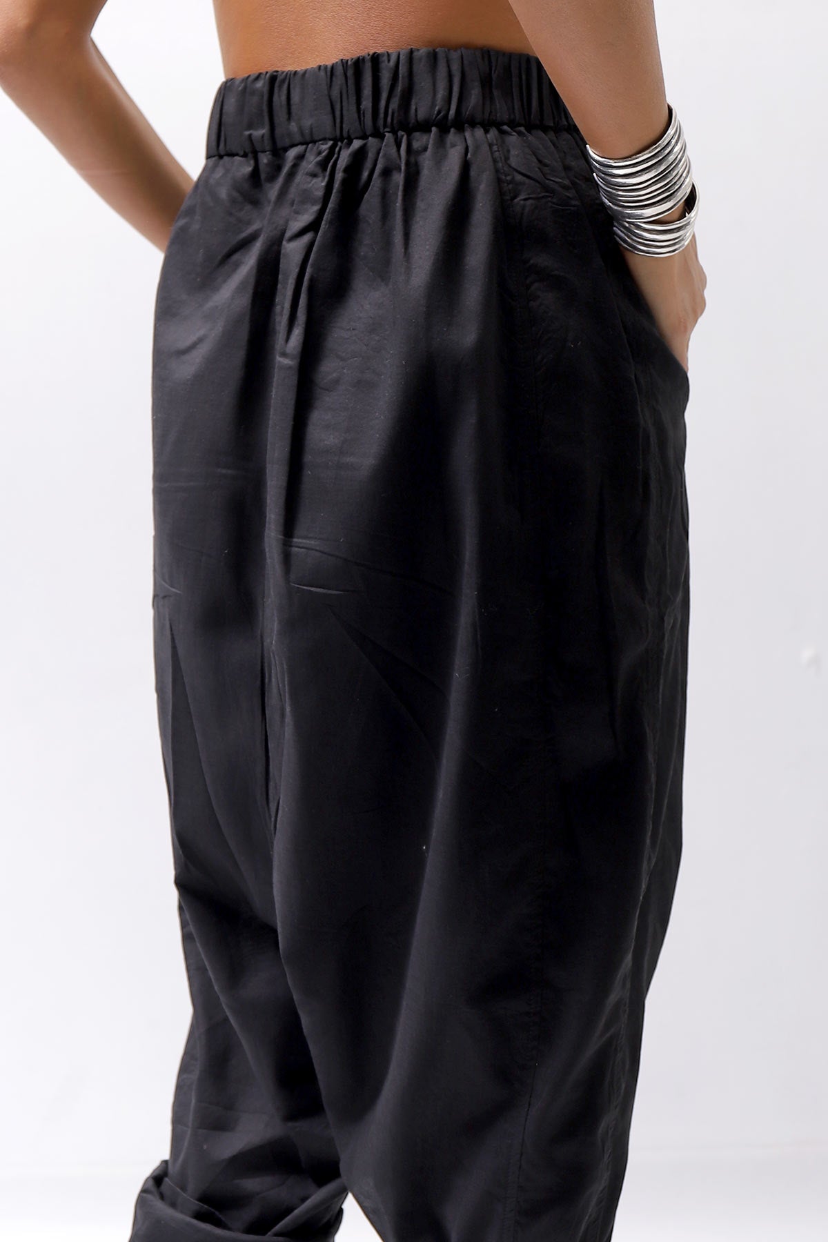 【studio b3】 UNISEX LIGHT COTTON SARROUEL PANTS BZB1668_BLACK