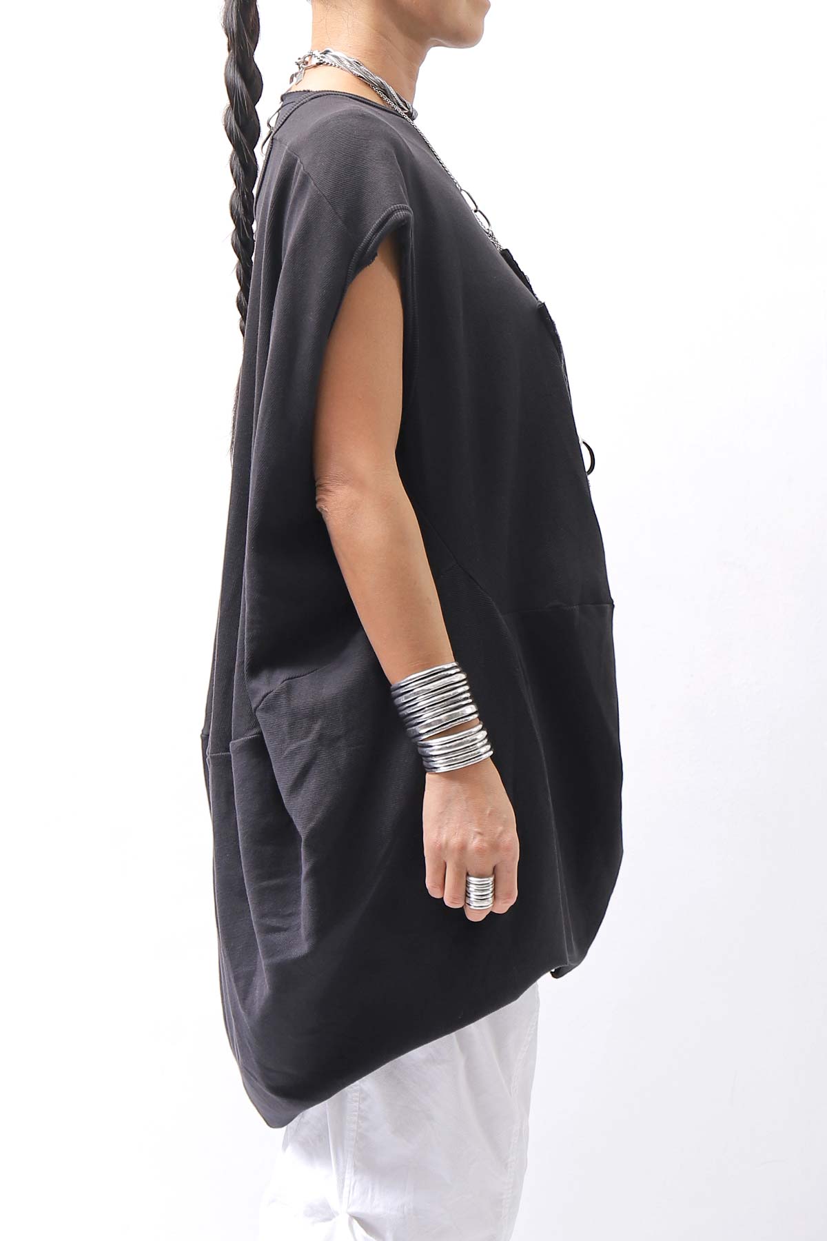 【PLÜ】 PLU ICON PATCH COTTON RIB BACK DRAPE TOP 5047_BLACK