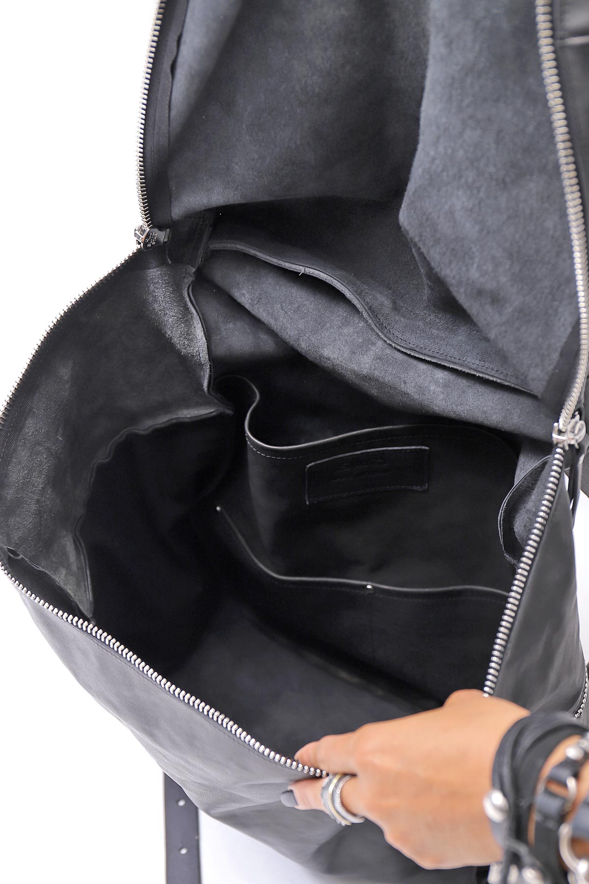 SHOTO】 2-WAY HORSE LEATHER SHOULDER & BACKPACK – QUADRATO Boutique