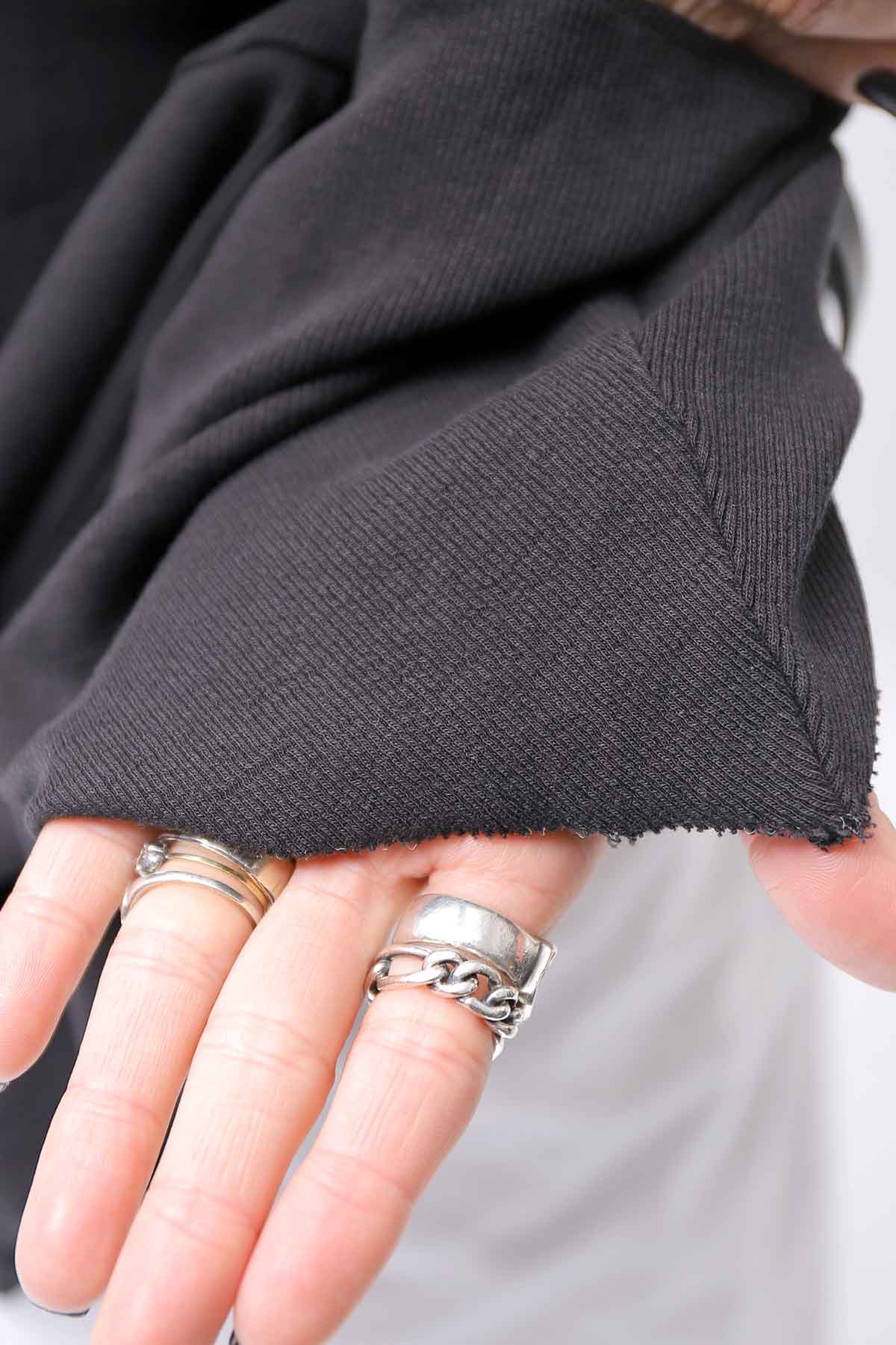 【PLÜ】 PLU ICON PATCH COTTON RIB BACK DRAPE TOP 5047_BLACK