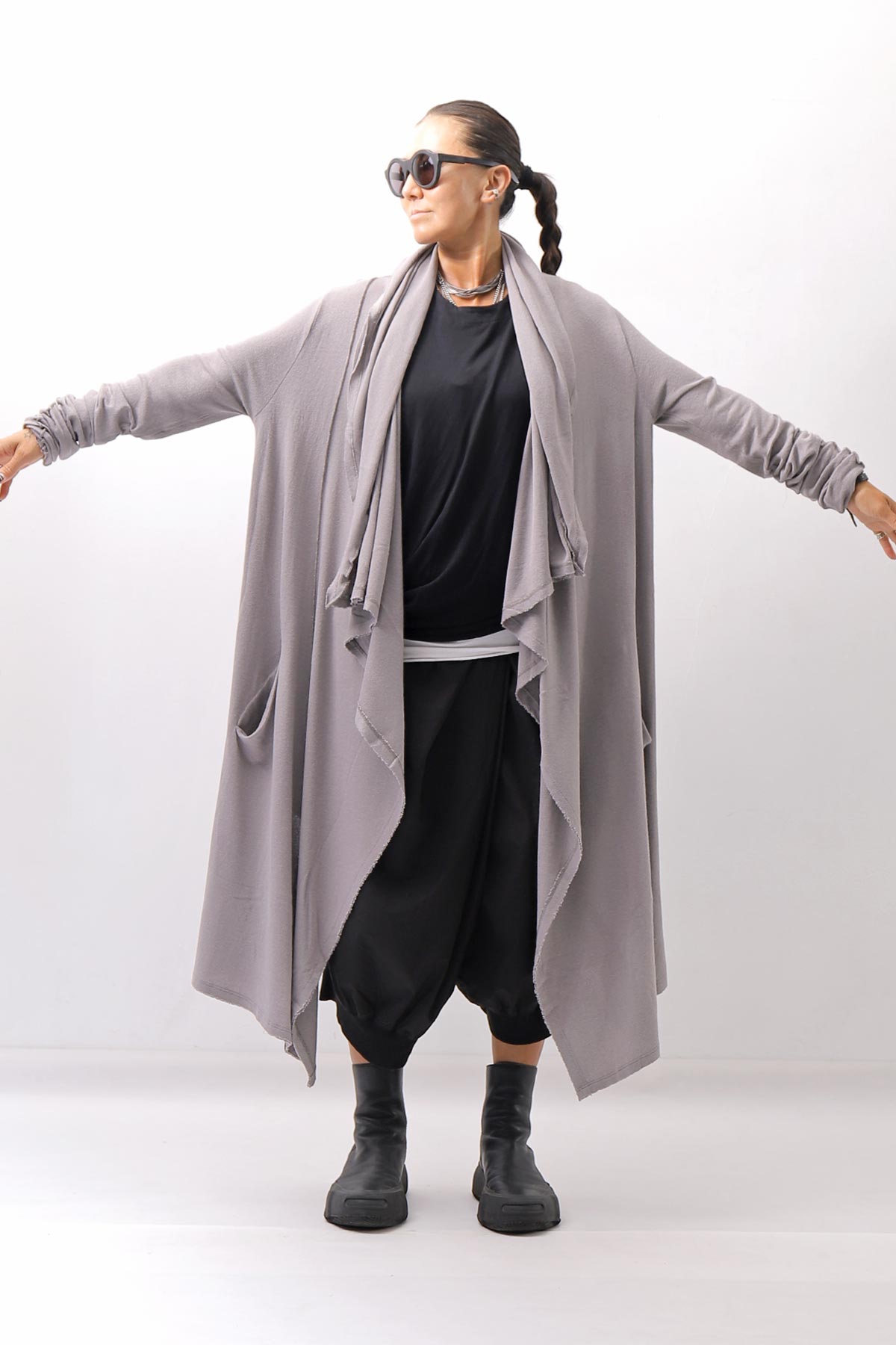【NOSTRASANTISSIMA】 ASYMMETRY BACK CROSS CARDIGAN TS24_FUJI GREY