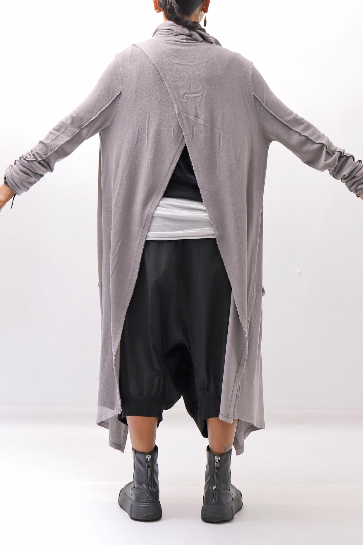 【NOSTRASANTISSIMA】 ASYMMETRY BACK CROSS CARDIGAN TS24_FUJI GREY