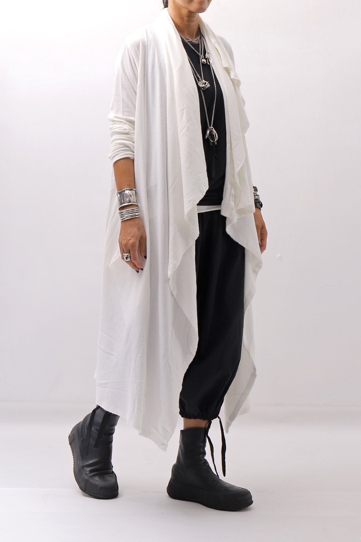 【NOSTRASANTISSIMA】 ASYMMETRY BACK CROSS CARDIGAN TS24_WHITE