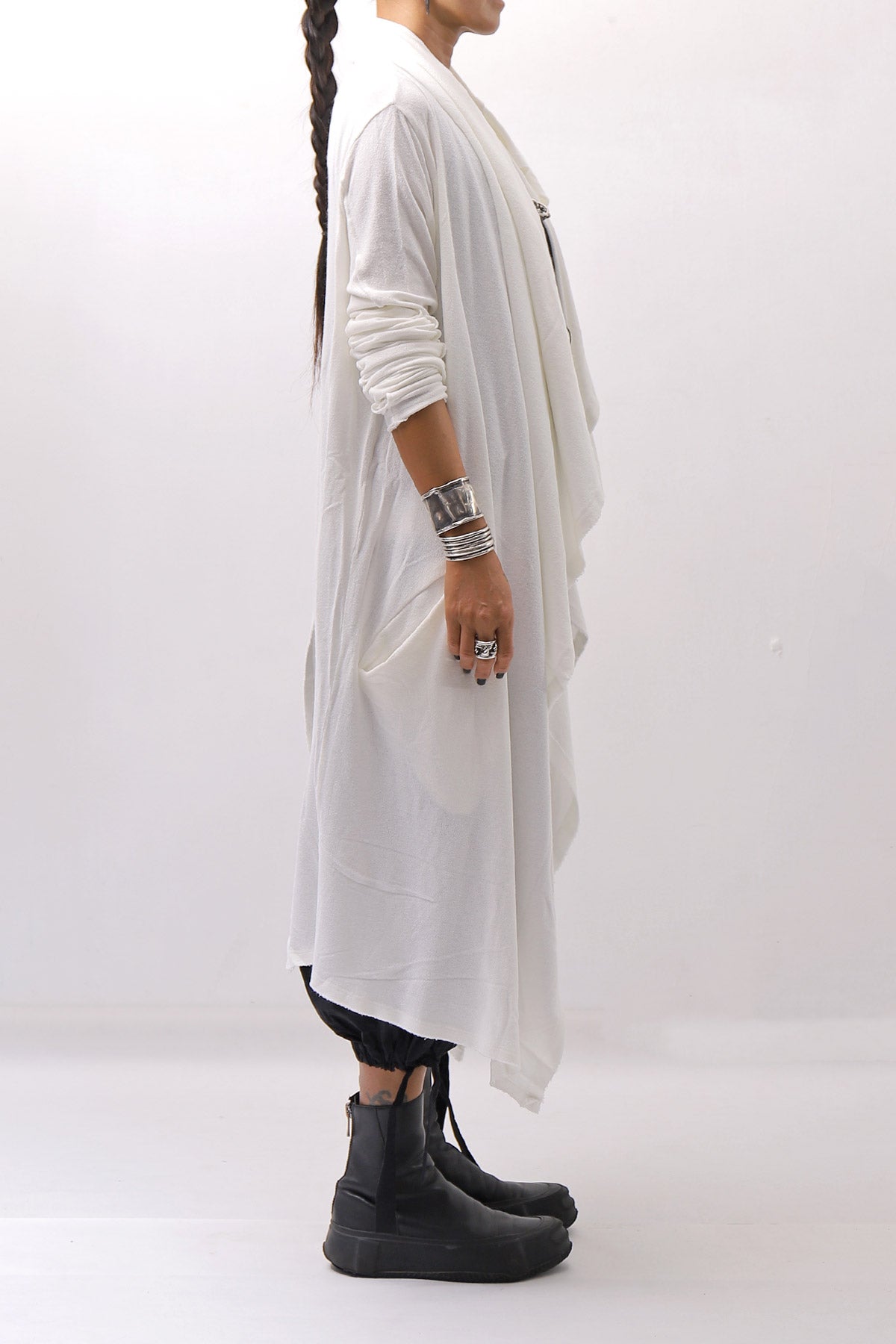 【NOSTRASANTISSIMA】 ASYMMETRY BACK CROSS CARDIGAN TS24_WHITE