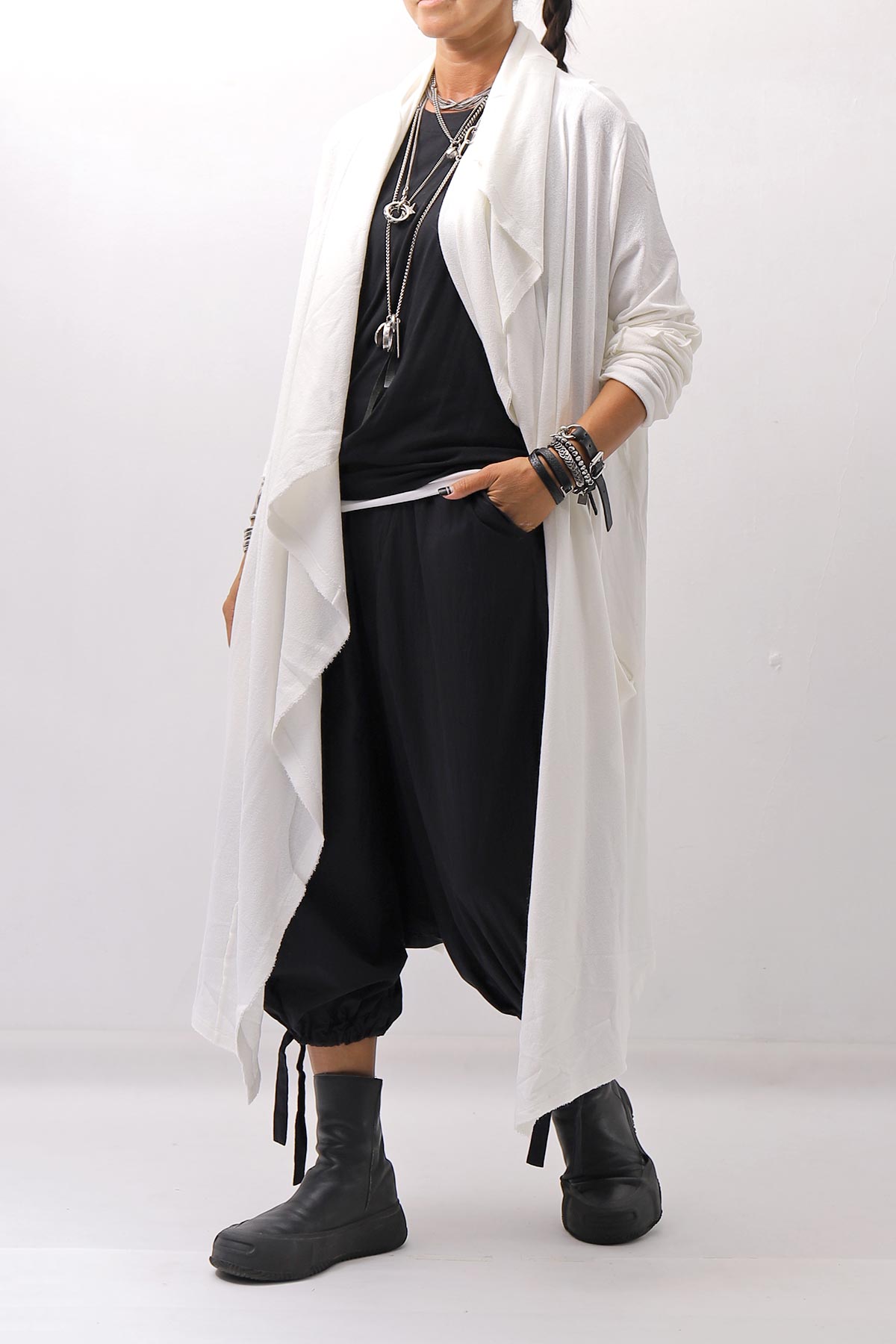 【NOSTRASANTISSIMA】 ASYMMETRY BACK CROSS CARDIGAN TS24_WHITE