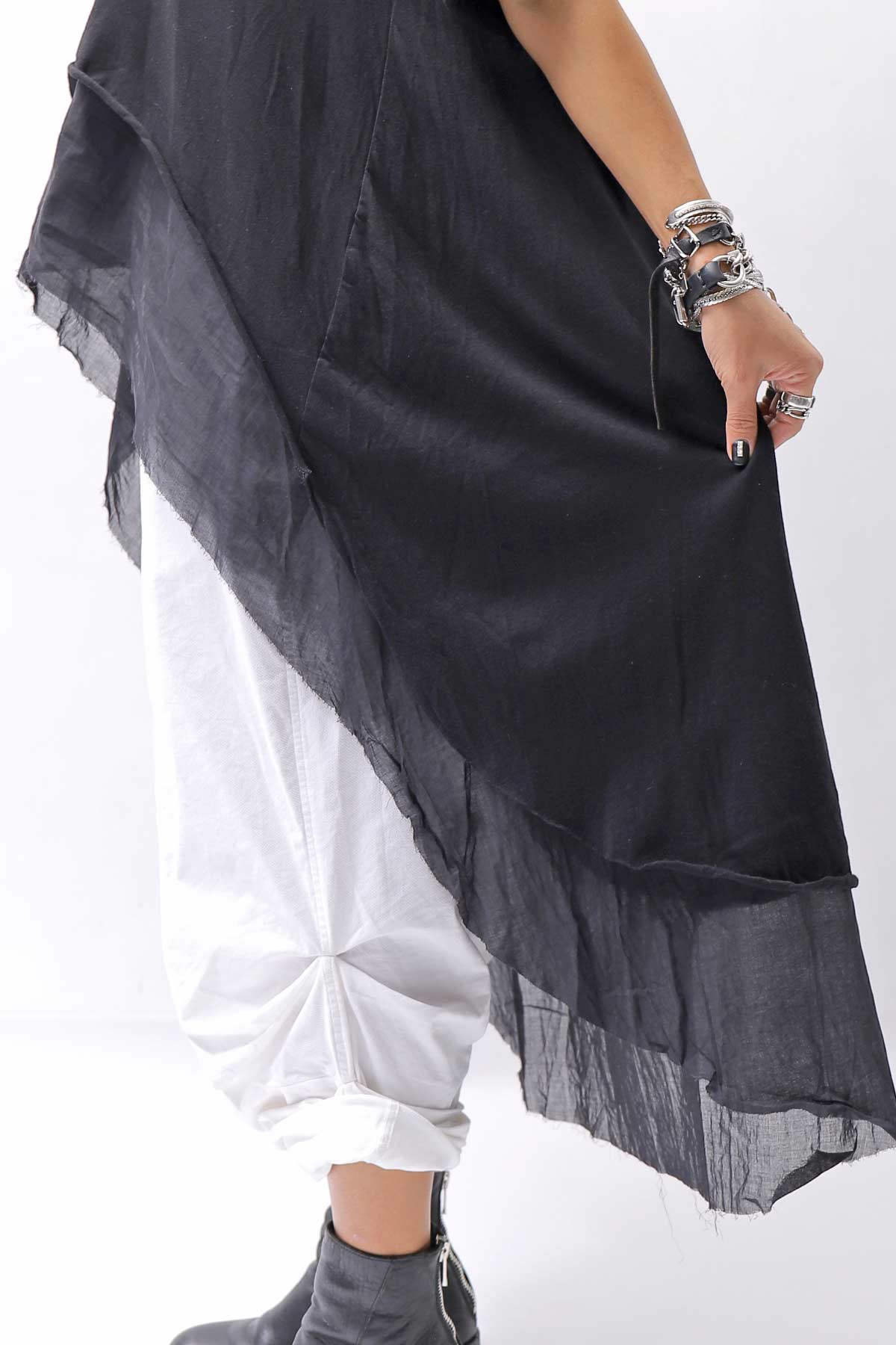 【studio b3】 COTTON LAYERED BACK LONG TOP MPB1822_BLACK