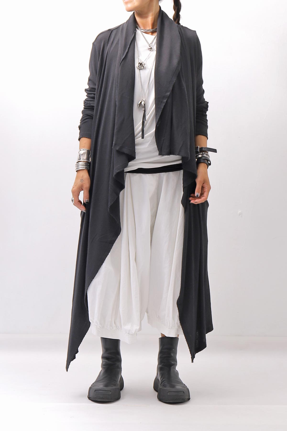 【NOSTRASANTISSIMA】 ASYMMETRY BACK CROSS CARDIGAN TS24_BLACK