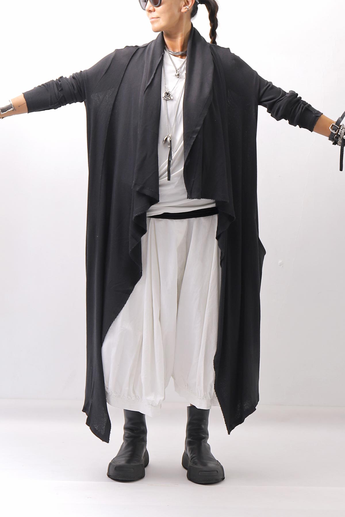 【NOSTRASANTISSIMA】 ASYMMETRY BACK CROSS CARDIGAN TS24_BLACK