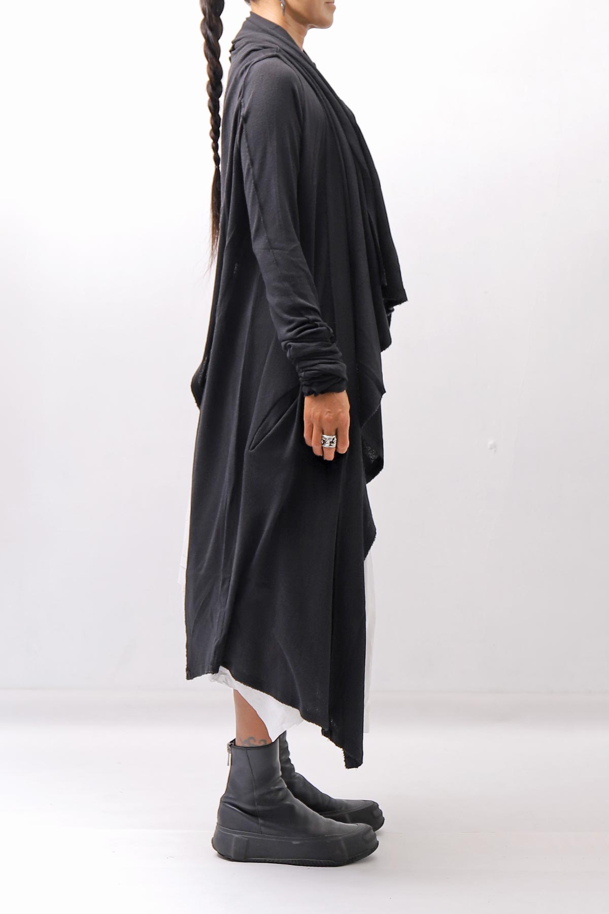 【NOSTRASANTISSIMA】 ASYMMETRY BACK CROSS CARDIGAN TS24_BLACK