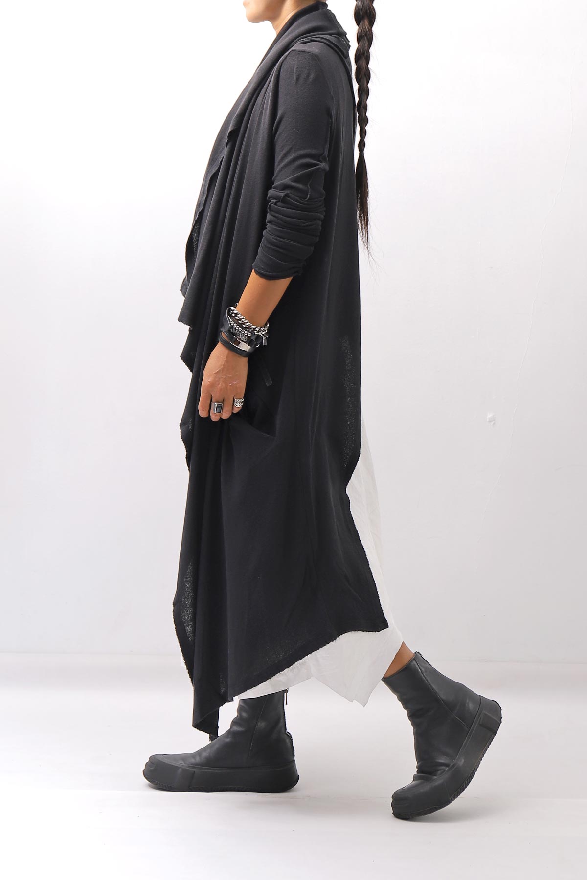 【NOSTRASANTISSIMA】 ASYMMETRY BACK CROSS CARDIGAN TS24_BLACK