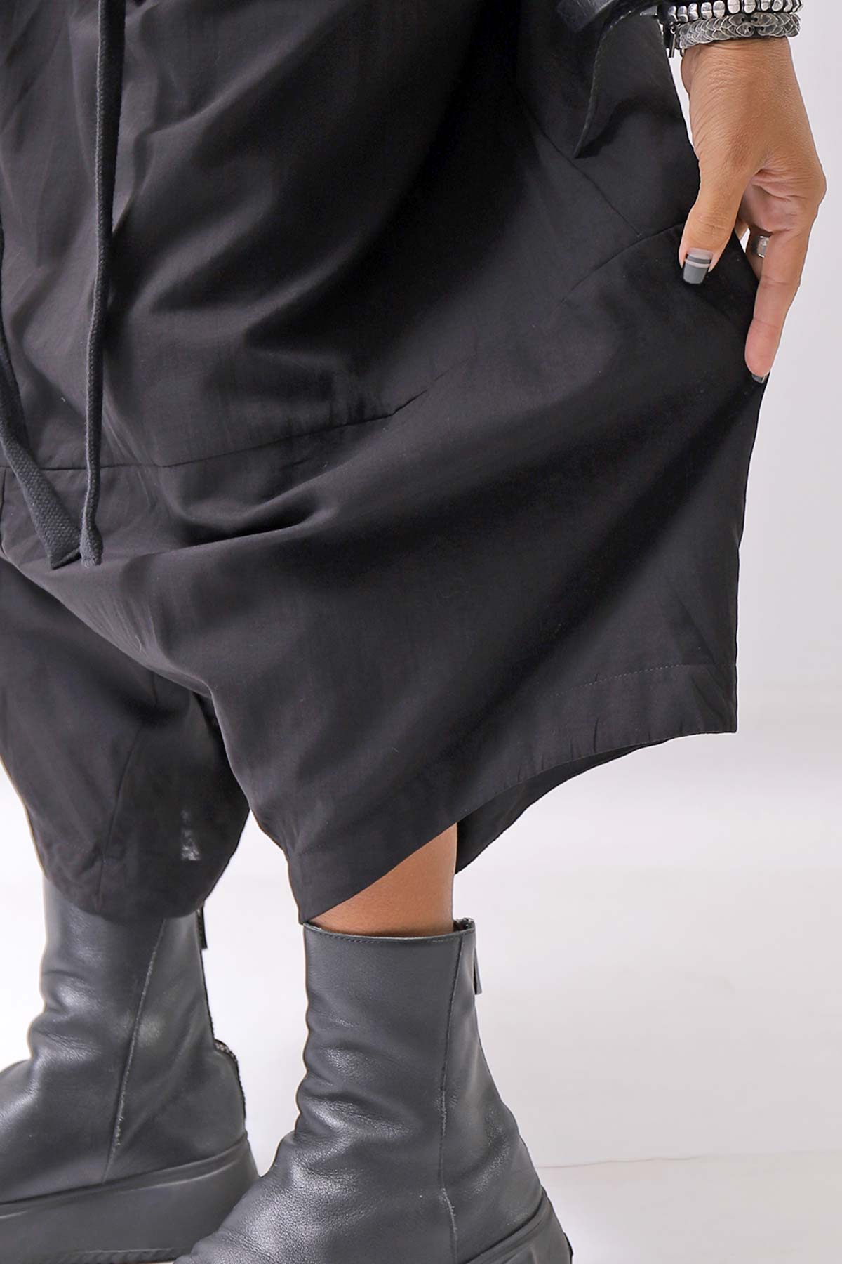 【studio b3】 UNISEX LIGHT COTTON EASY BOX PANTS NB2123_BLACK