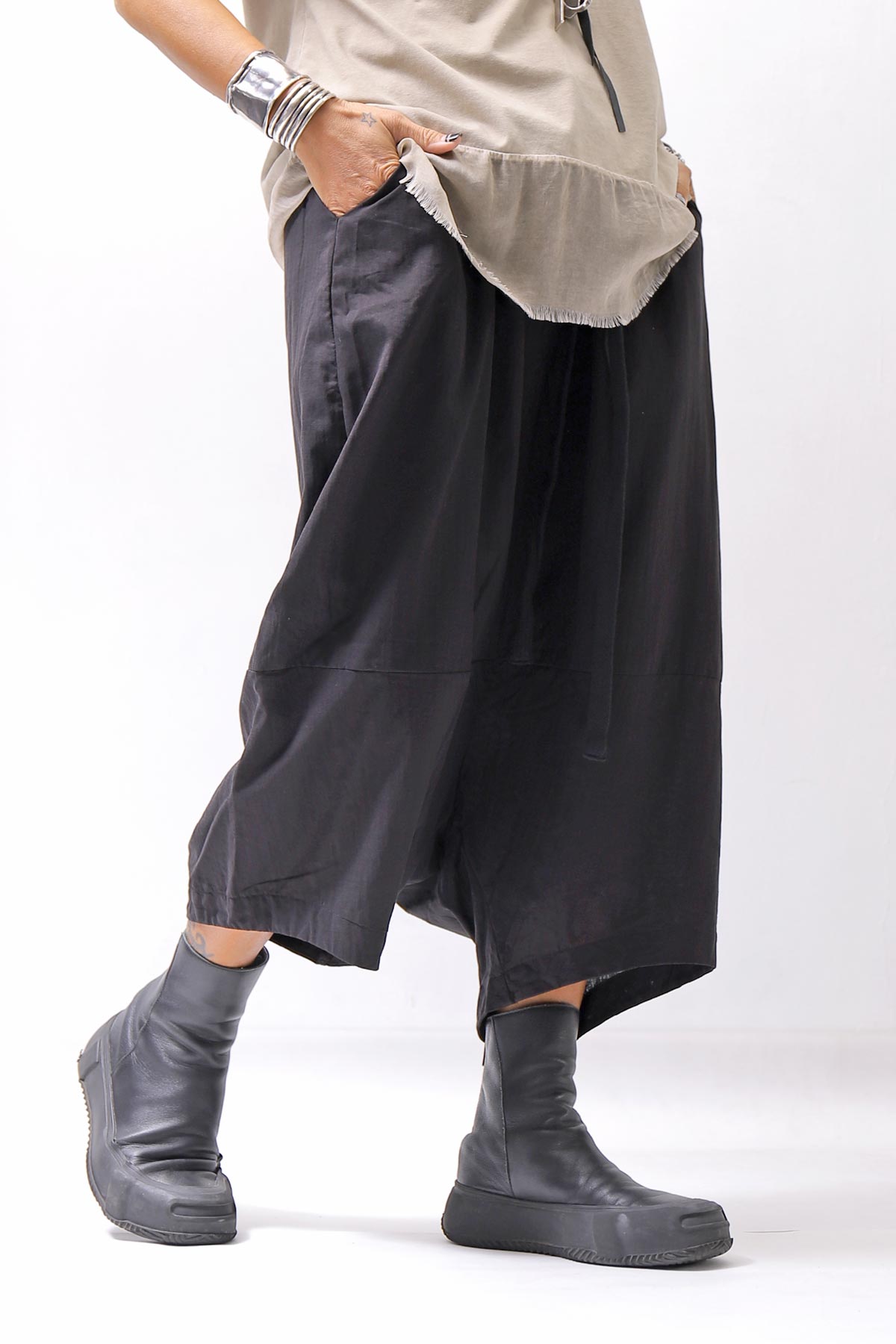 【studio b3】 UNISEX LIGHT COTTON EASY BOX PANTS NB2123_BLACK