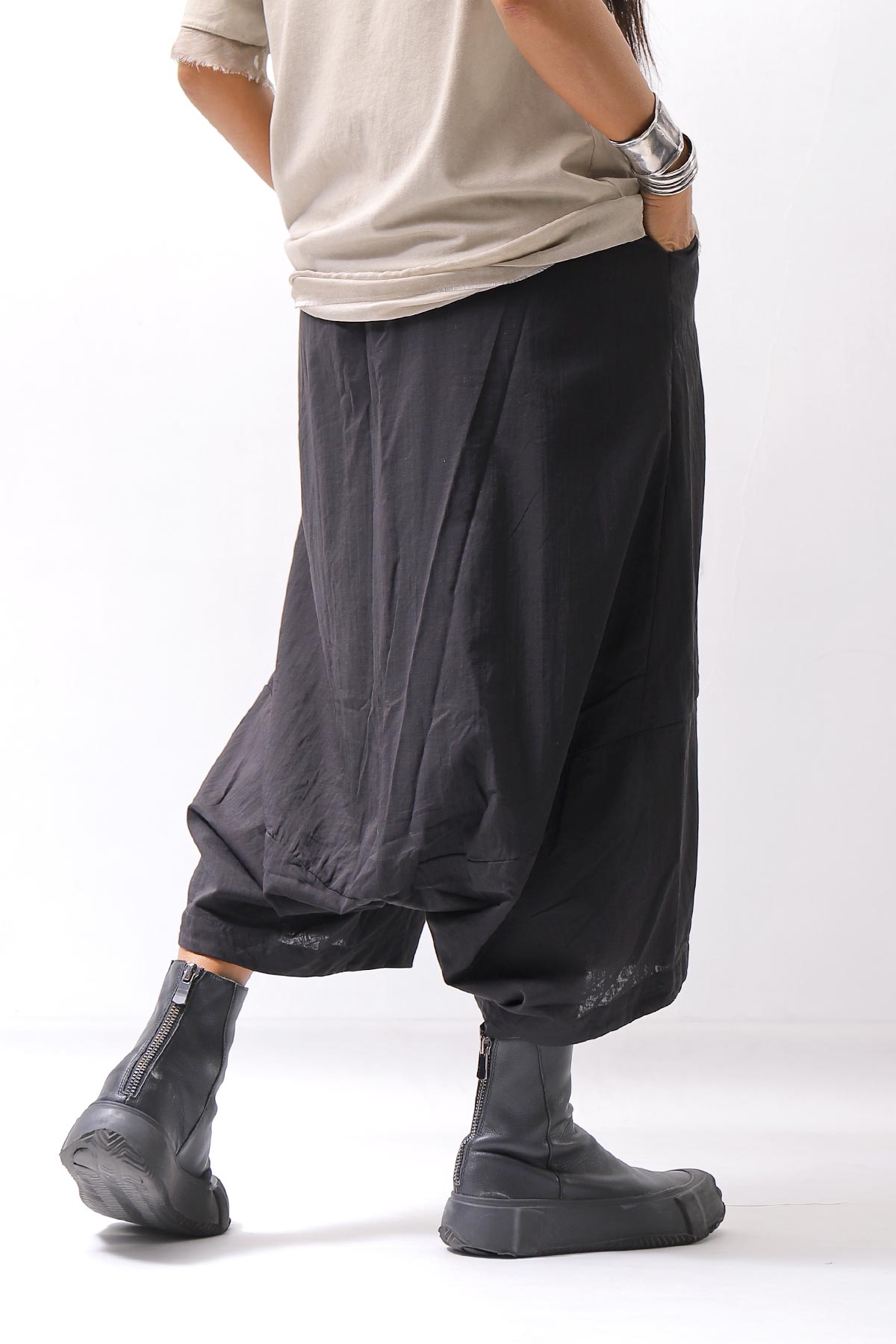 【studio b3】 UNISEX LIGHT COTTON EASY BOX PANTS NB2123_BLACK