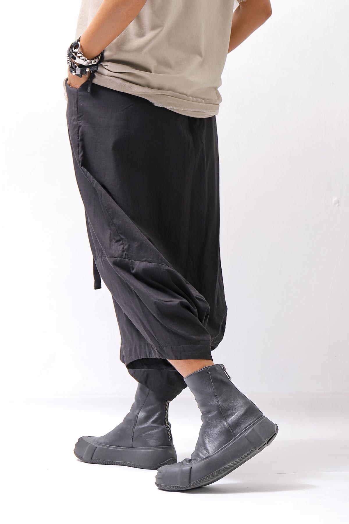 【studio b3】 UNISEX LIGHT COTTON EASY BOX PANTS NB2123_BLACK