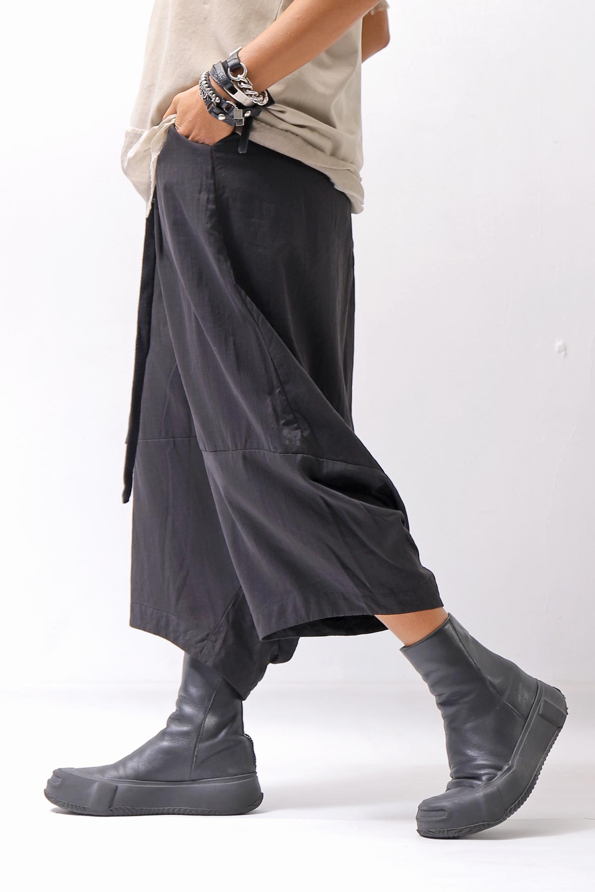 【studio b3】 UNISEX LIGHT COTTON EASY BOX PANTS NB2123_BLACK
