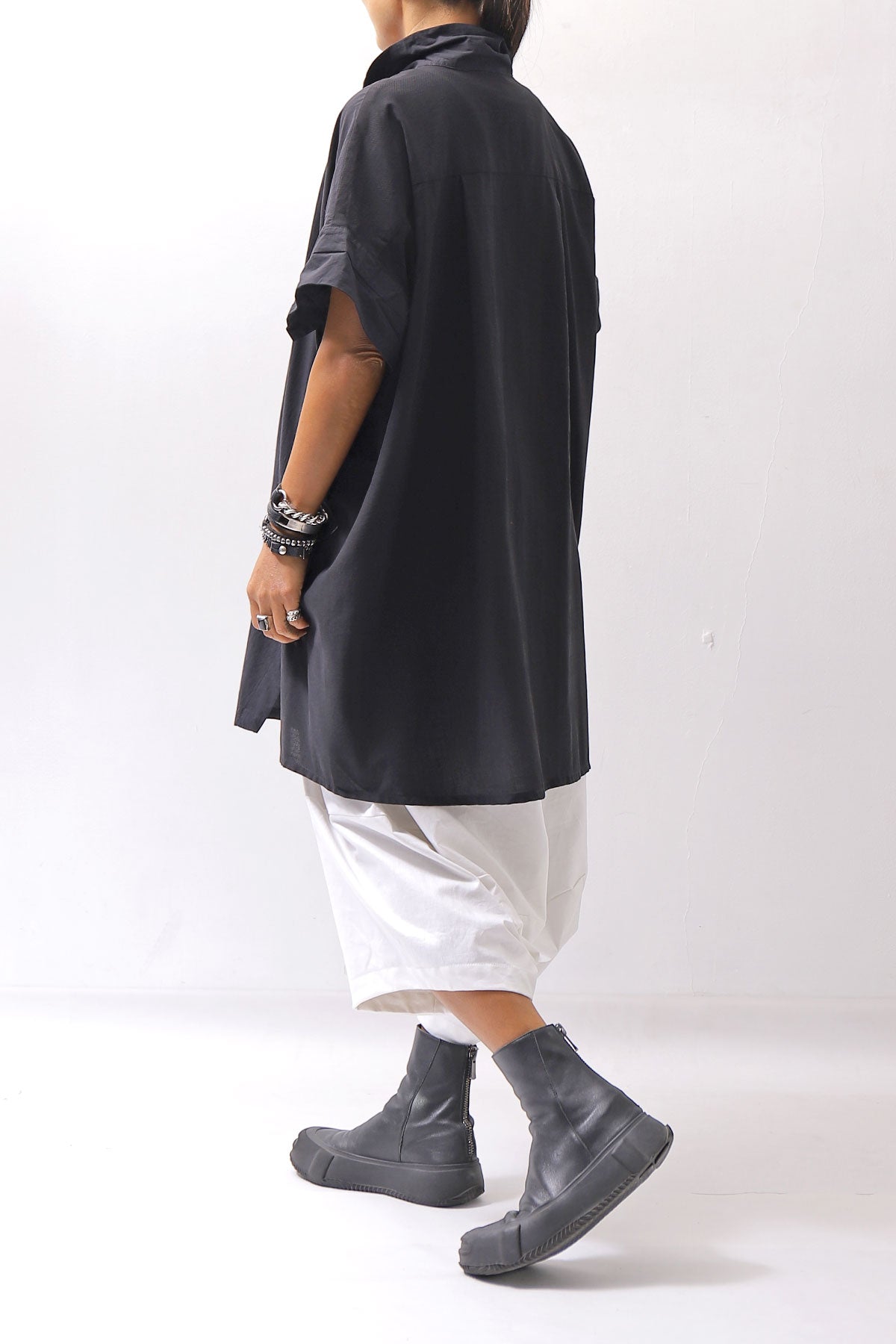 【studio b3】 SIDE SLIT BUTTON HALF SLEEVE SHIRT NB2078_BLACK