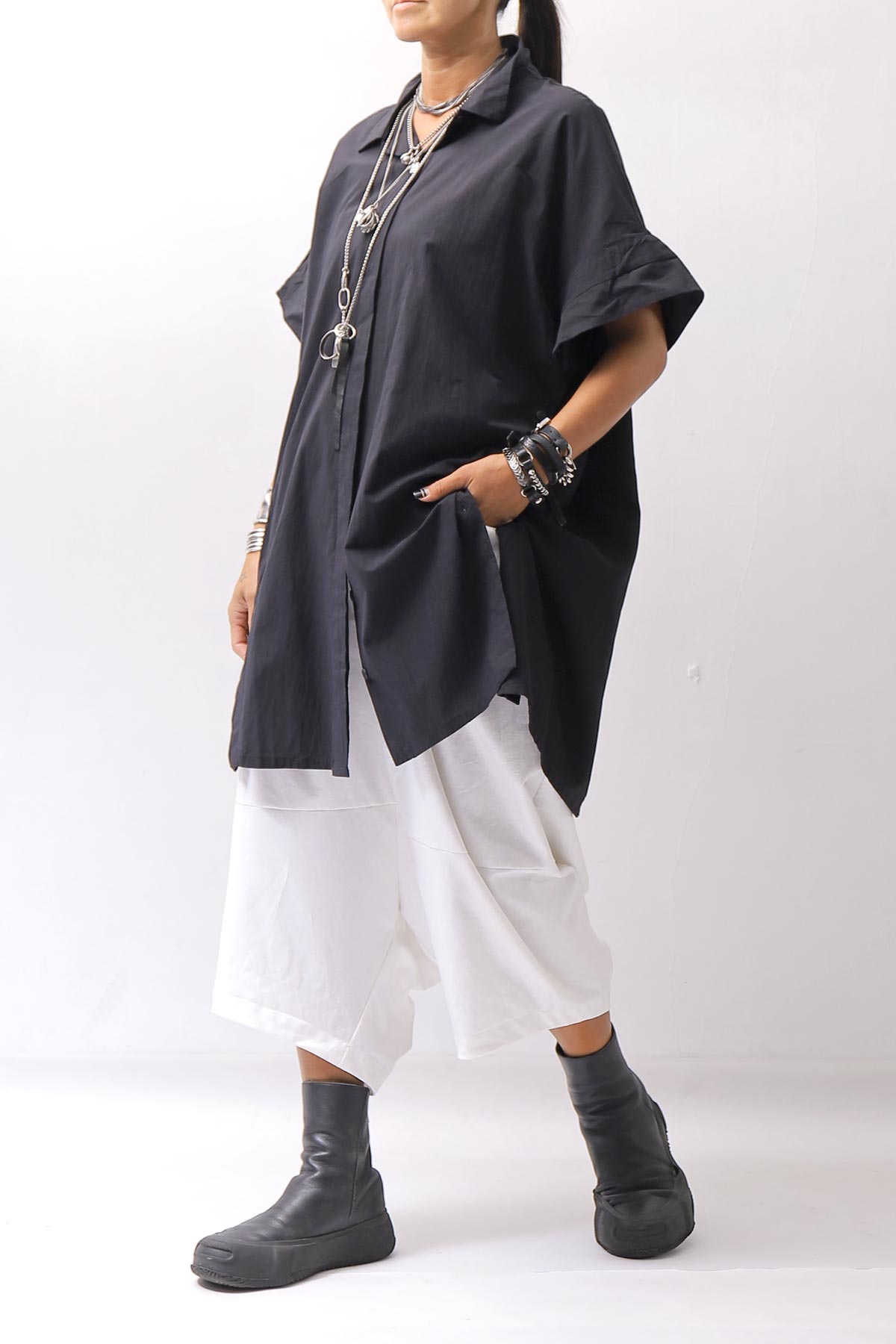 【studio b3】 SIDE SLIT BUTTON HALF SLEEVE SHIRT NB2078_BLACK