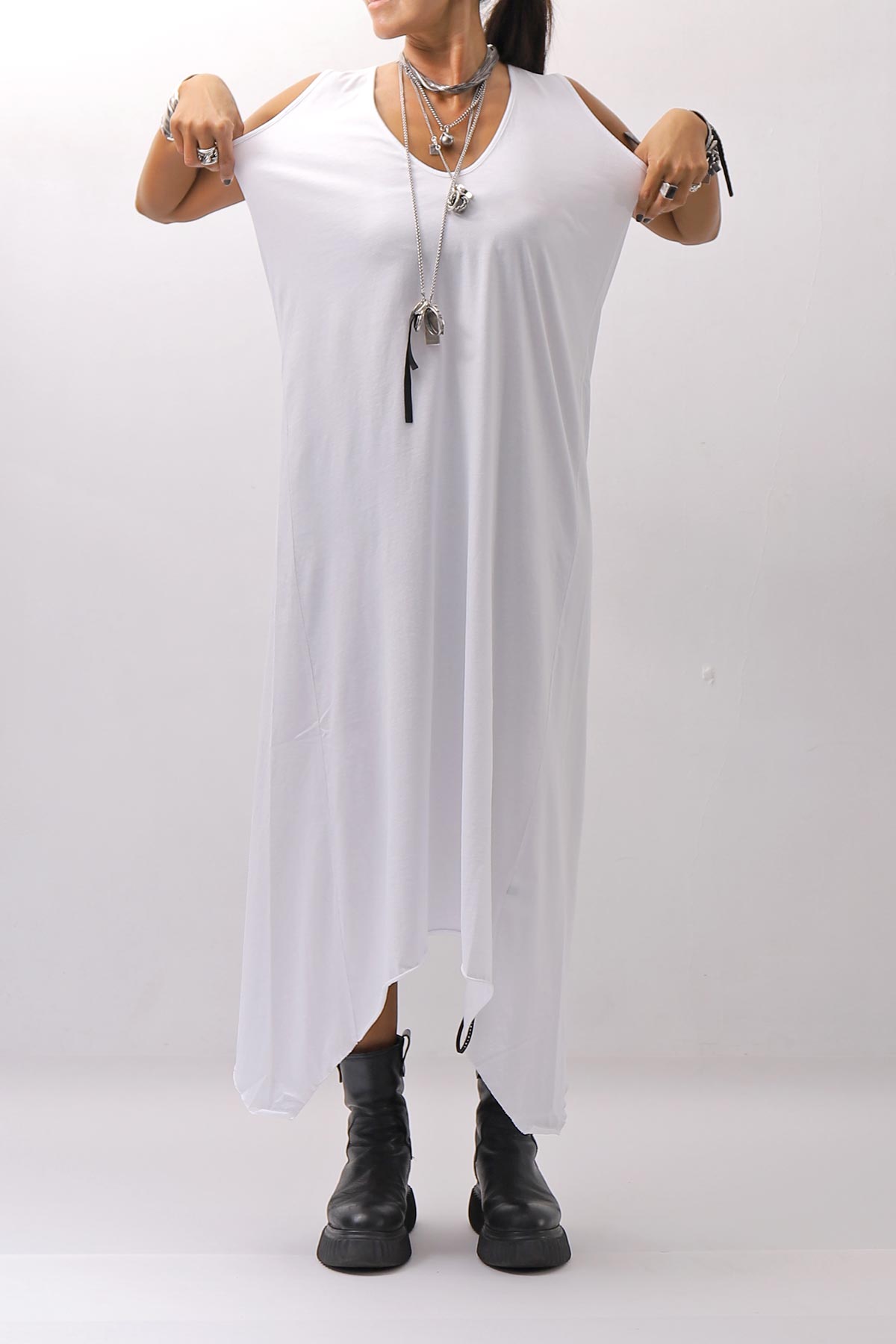 【Primordial is Primitive】 SLEEVELESS LONG DRESS 533RO_WHITE