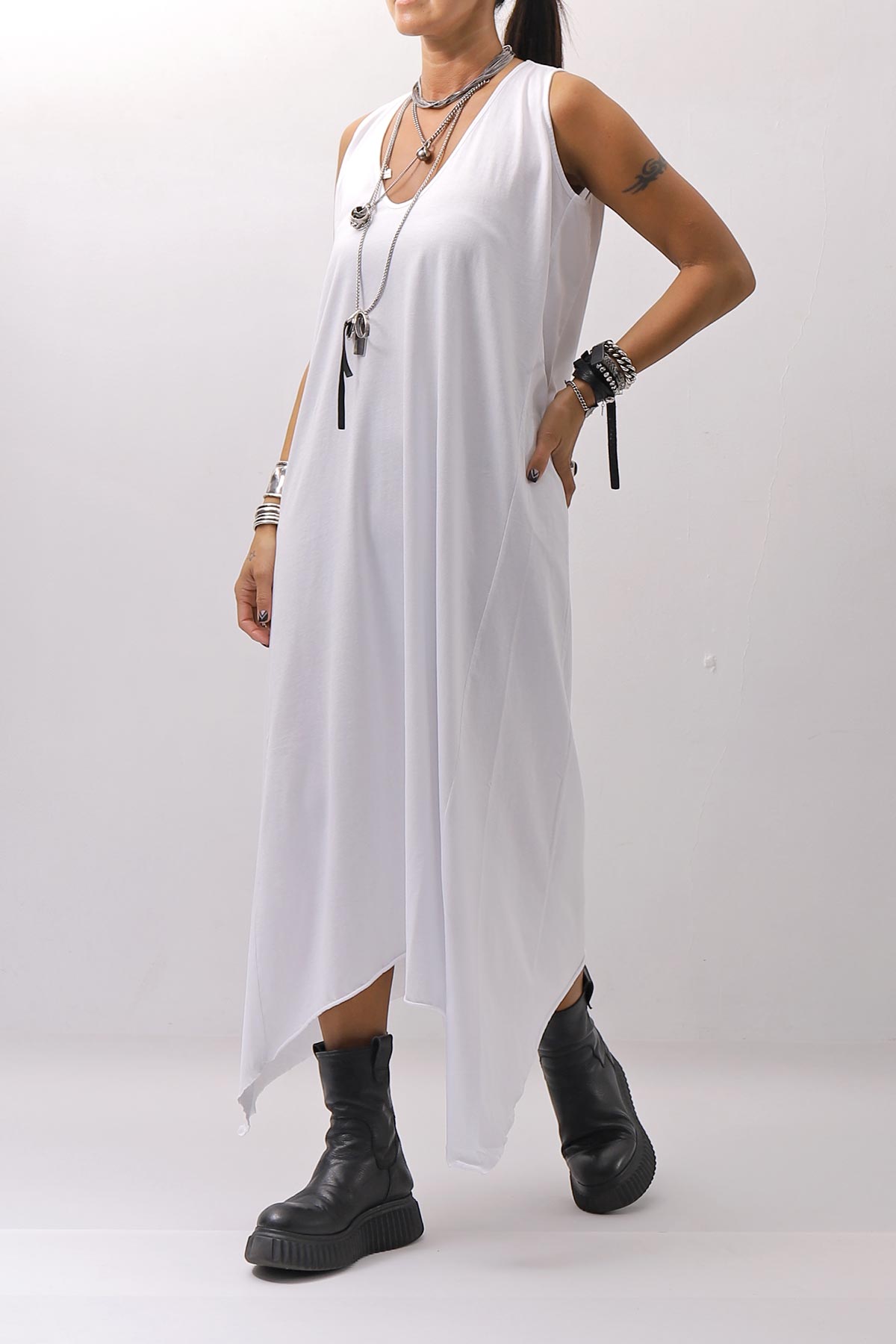 【Primordial is Primitive】 SLEEVELESS LONG DRESS 533RO_WHITE
