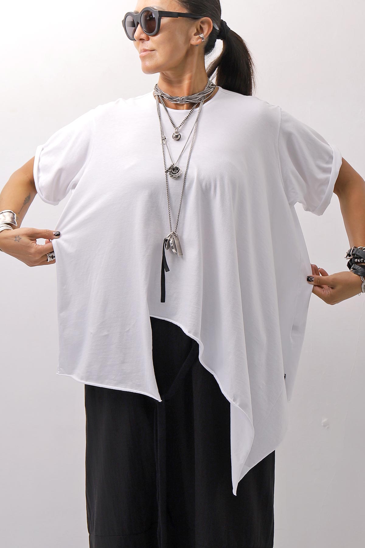 【Primordial is Primitive】 ASYMMETRY COTTON TEE 253RO_WHITE