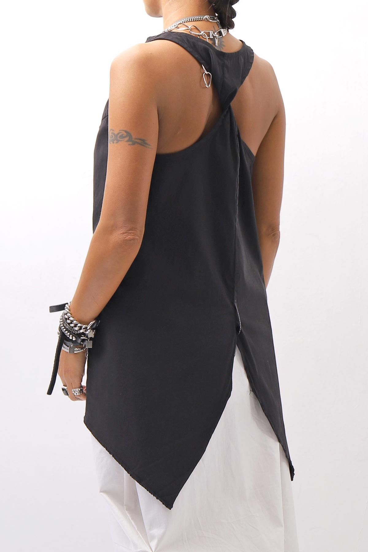 【Primordial is Primitive】 BACK CROSSED TANK TOP 413AL_BLACK