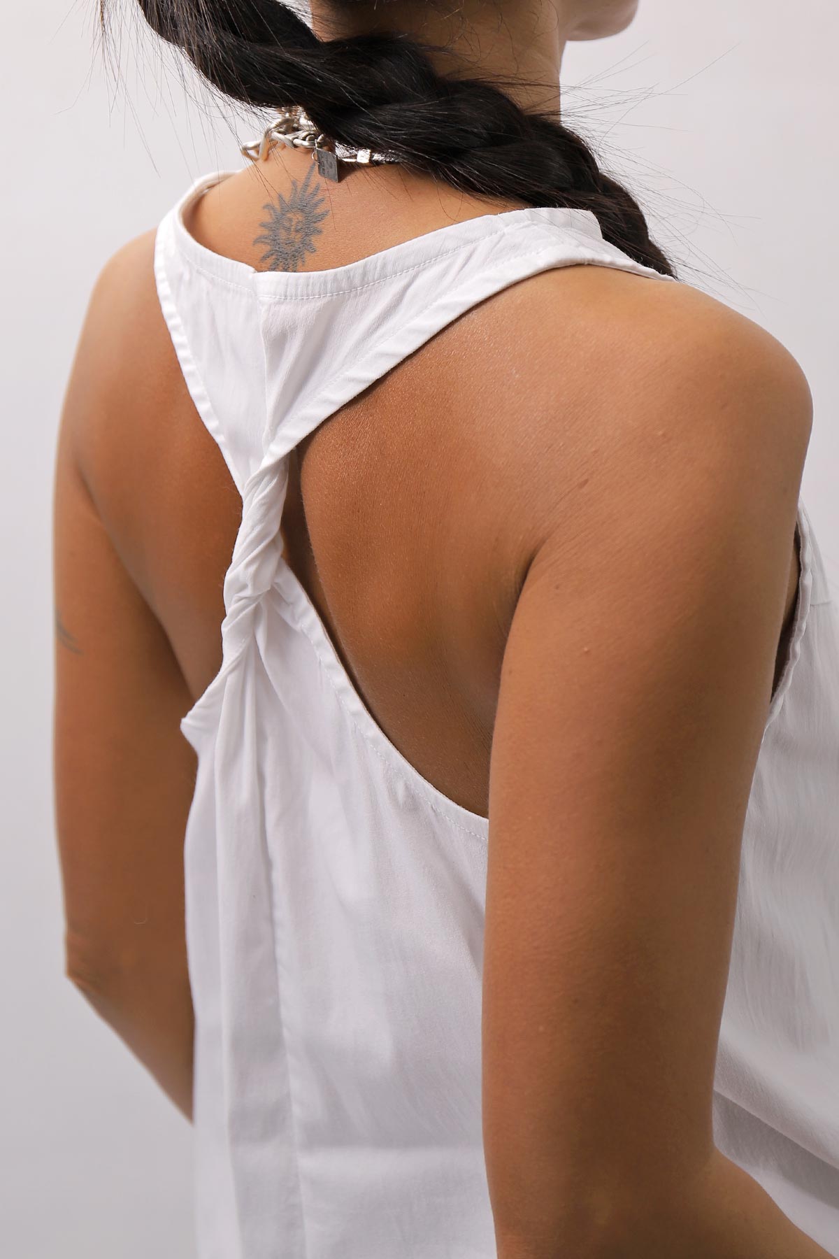 【Primordial is Primitive】 BACK CROSSED TANK TOP 413AL_WHITE