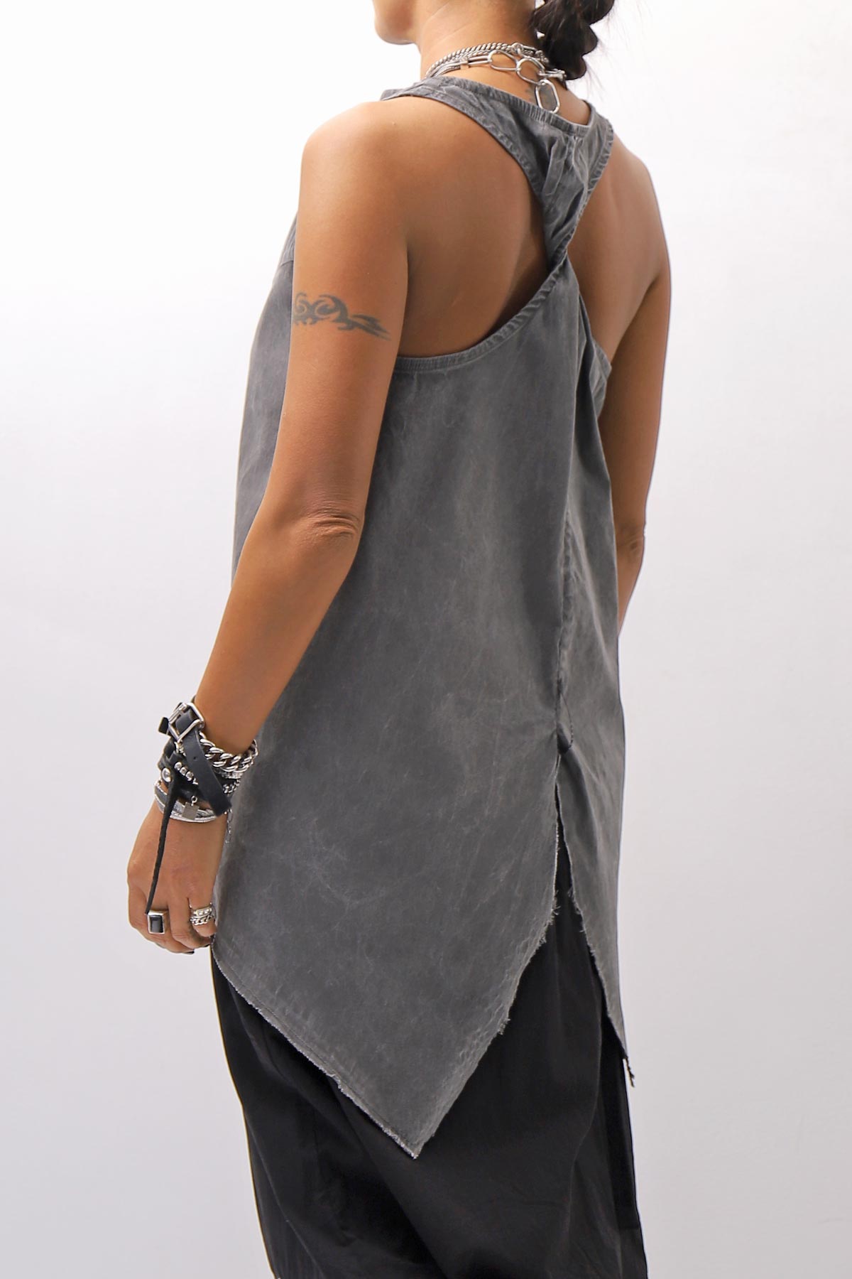 【Primordial is Primitive】 BACK CROSSED TANK TOP 413AL_GREY WASH