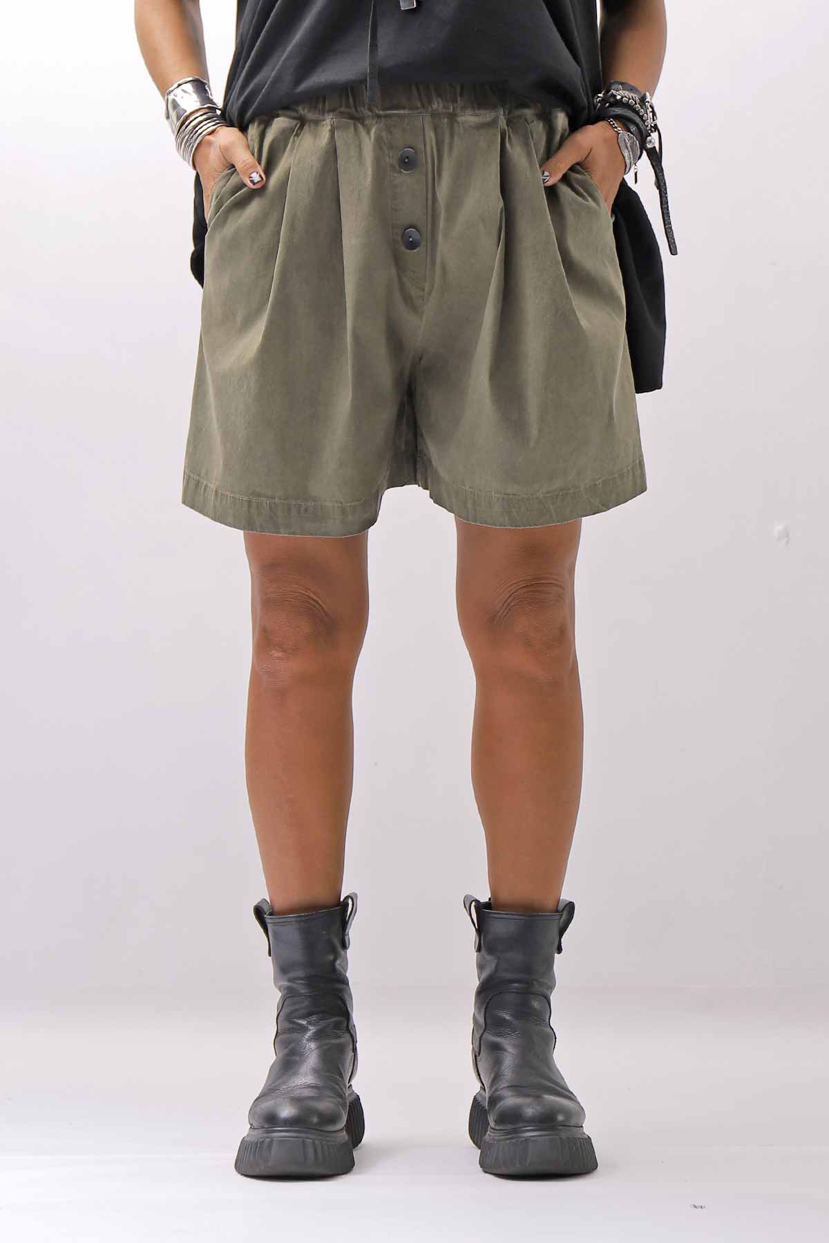 【Primordial is Primitive】 STRETCH ECO LEATHER SHORT PANTS 535AL_MILITARY
